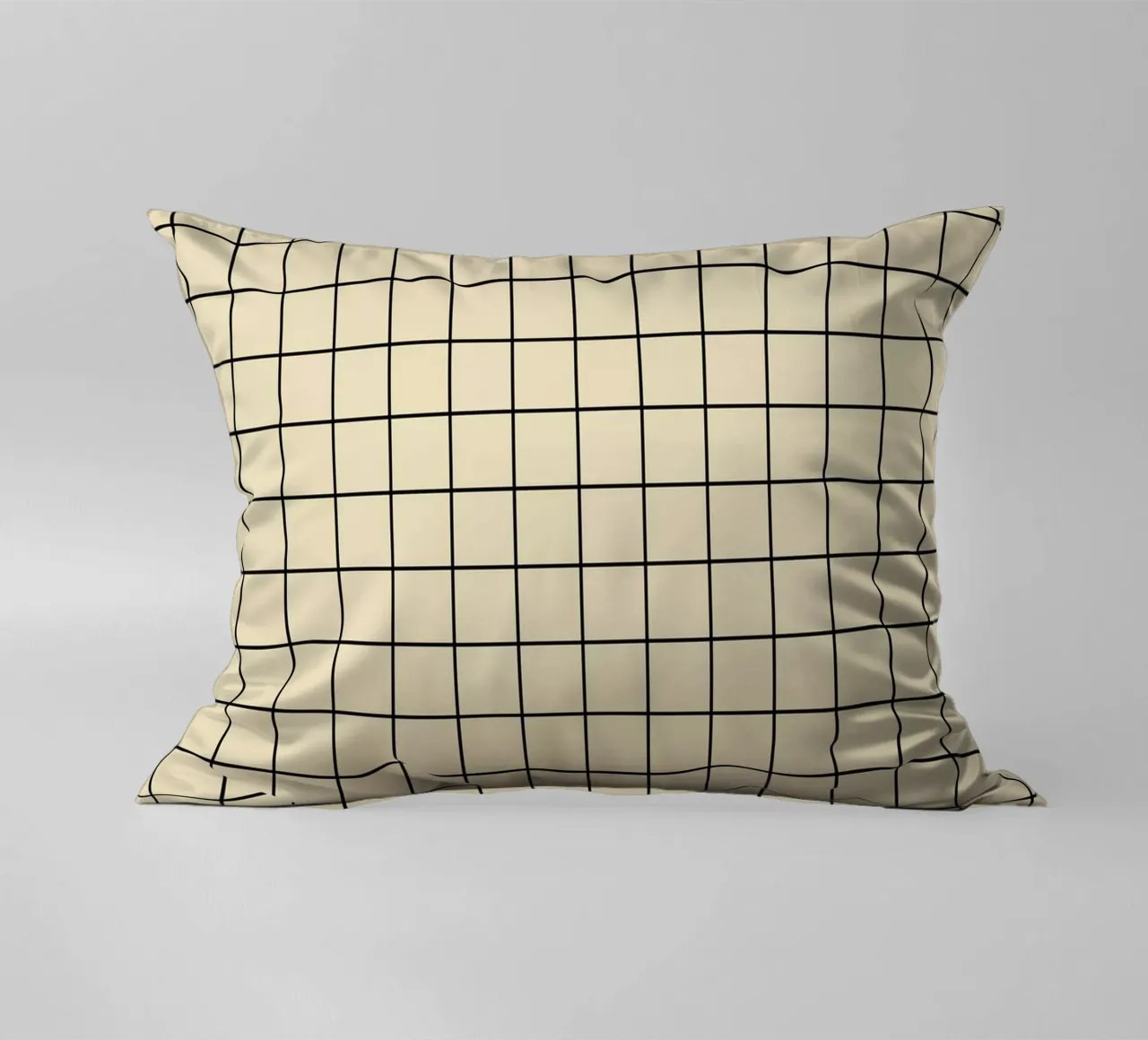 Minimal Basic Classic Grid | Nero su Beige cuscino da Beauty in Simplicity