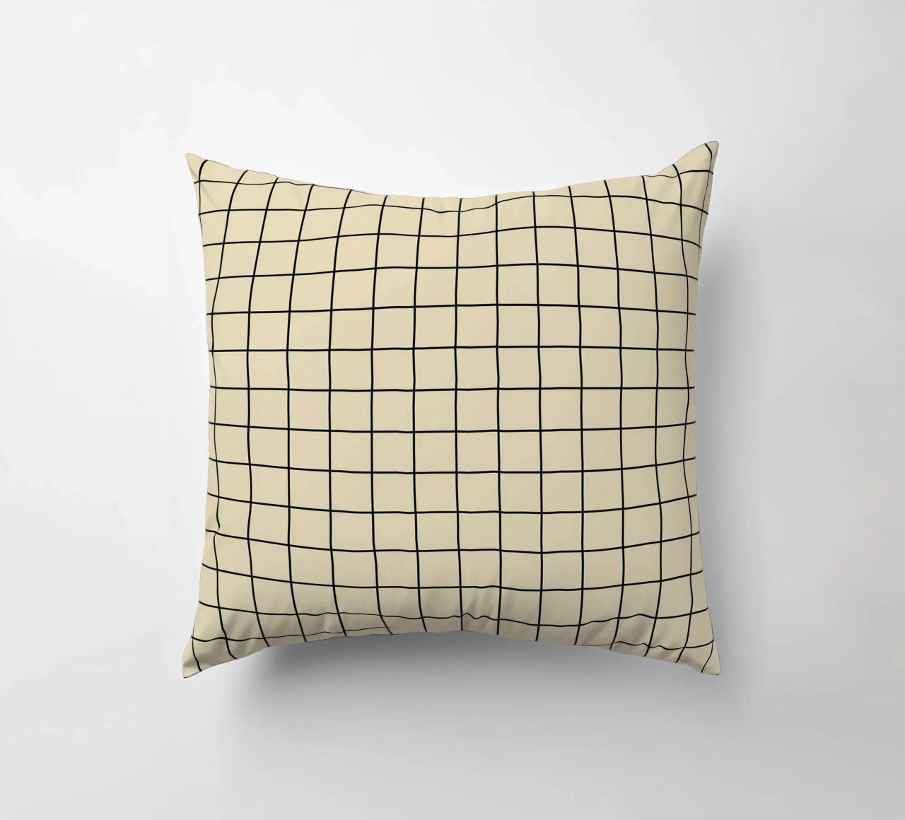 Minimal Basic Classic Grid | Nero su Beige cuscino da Beauty in Simplicity