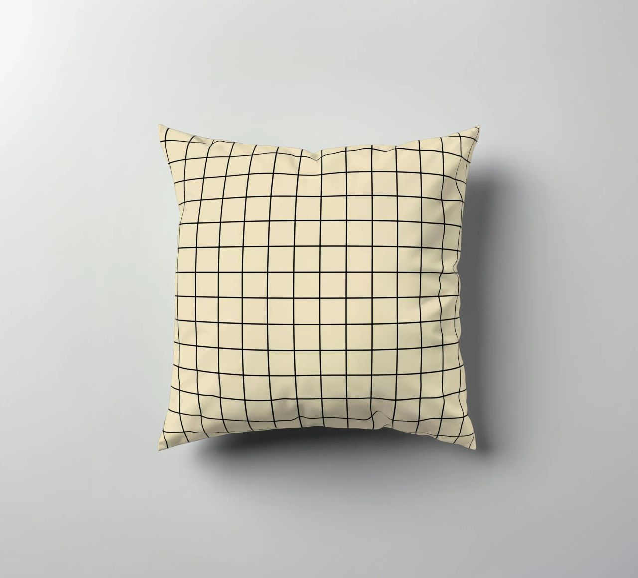 Minimal Basic Classic Grid | Nero su Beige cuscino da Beauty in Simplicity