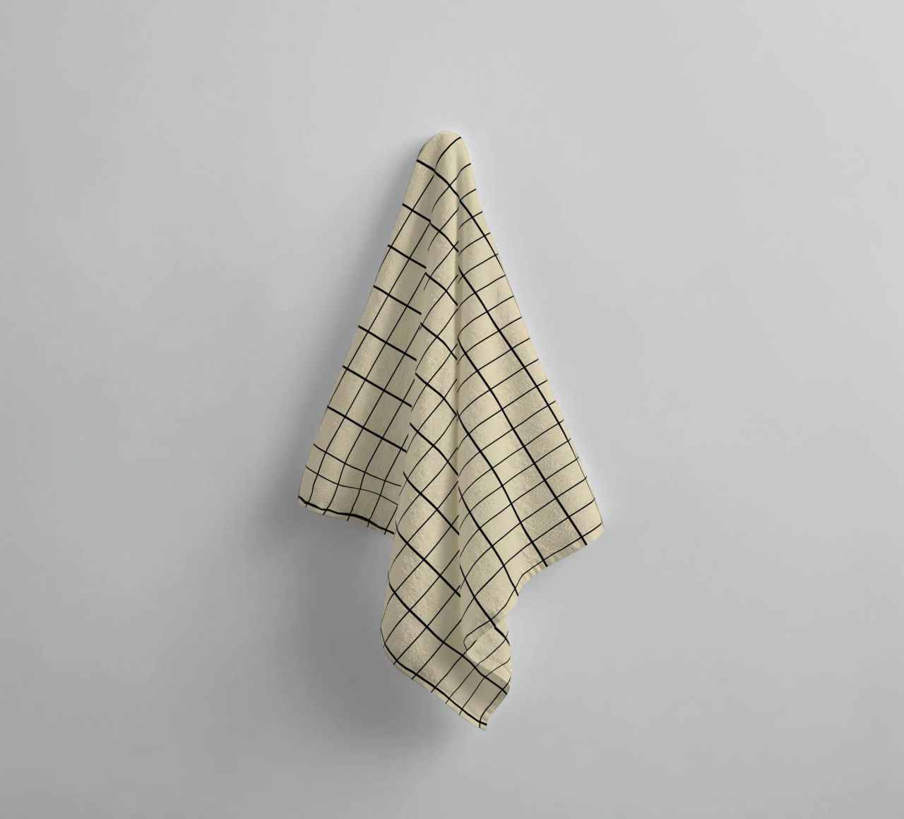 Minimal Basic Classic Grid | Nero su Beige asciugamano da bagno da Beauty in Simplicity