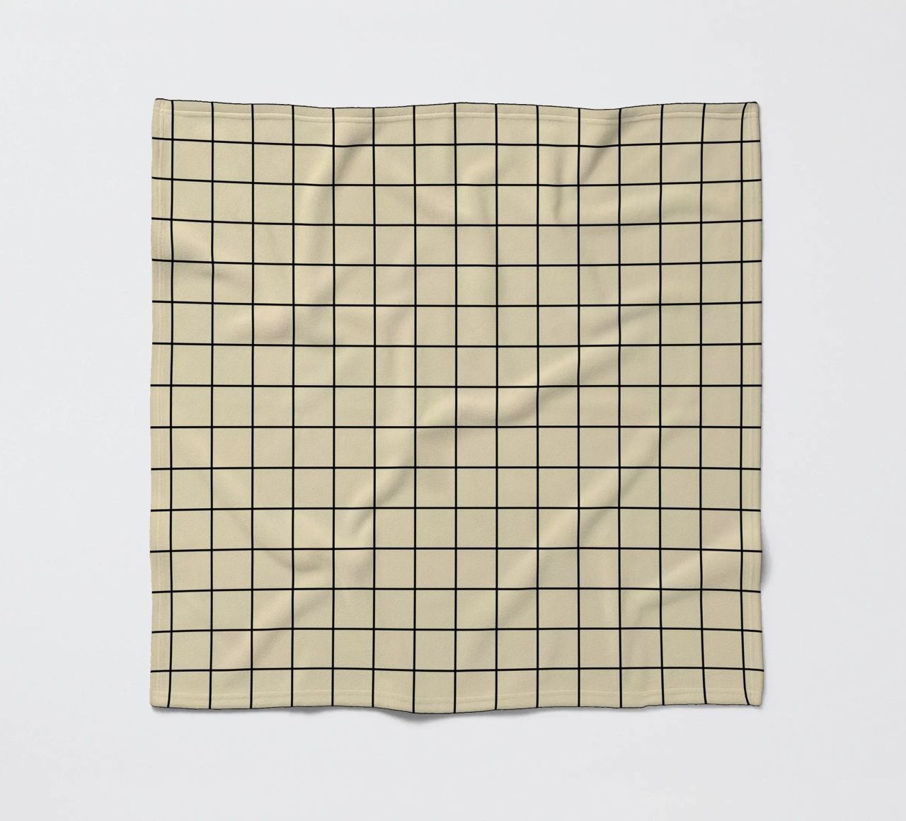 Minimal Basic Classic Grid | Nero su Beige coperta in pile da Beauty in Simplicity