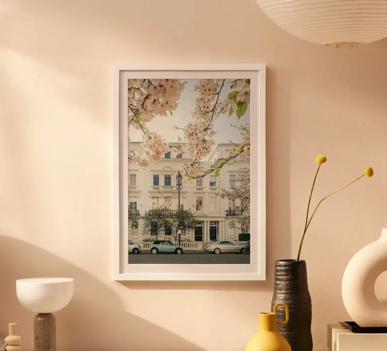 Notting Hill Bloom II poster con telaio in alluminio da GraceDigitalArtCo