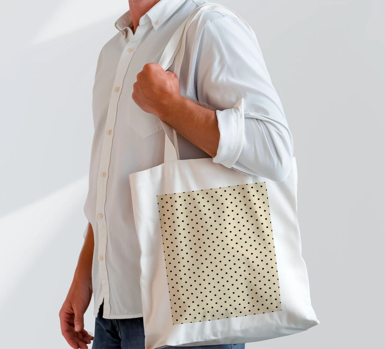 Minimal Basic Polka Dots | Nero su Beige borsa in juta da Beauty in Simplicity