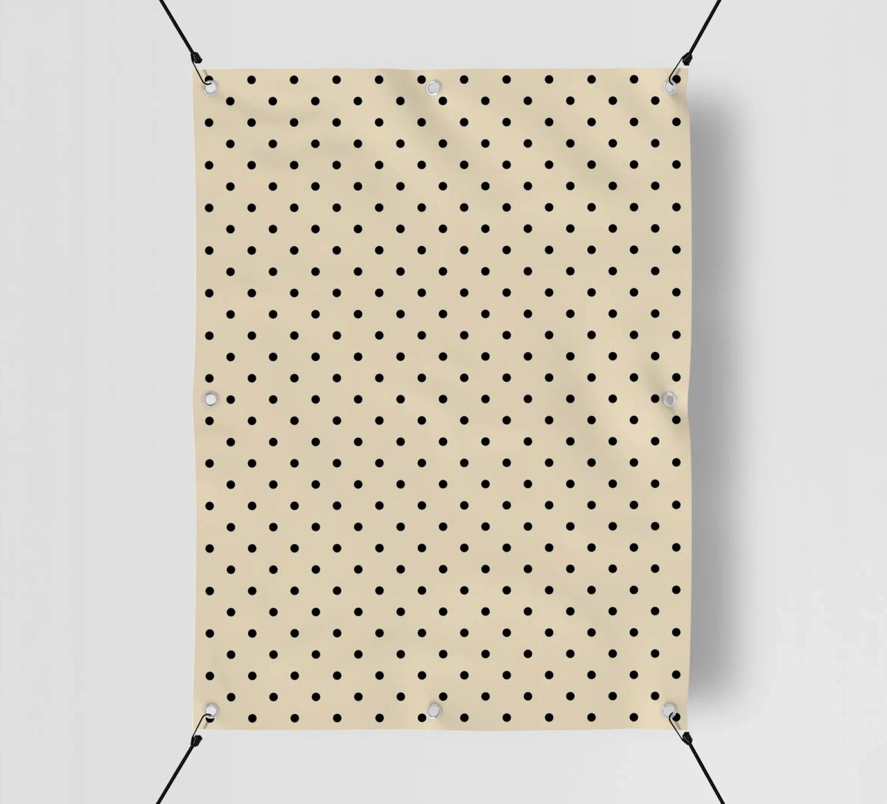 Minimal Basic Polka Dots | Nero su Beige telo in pvc da Beauty in Simplicity
