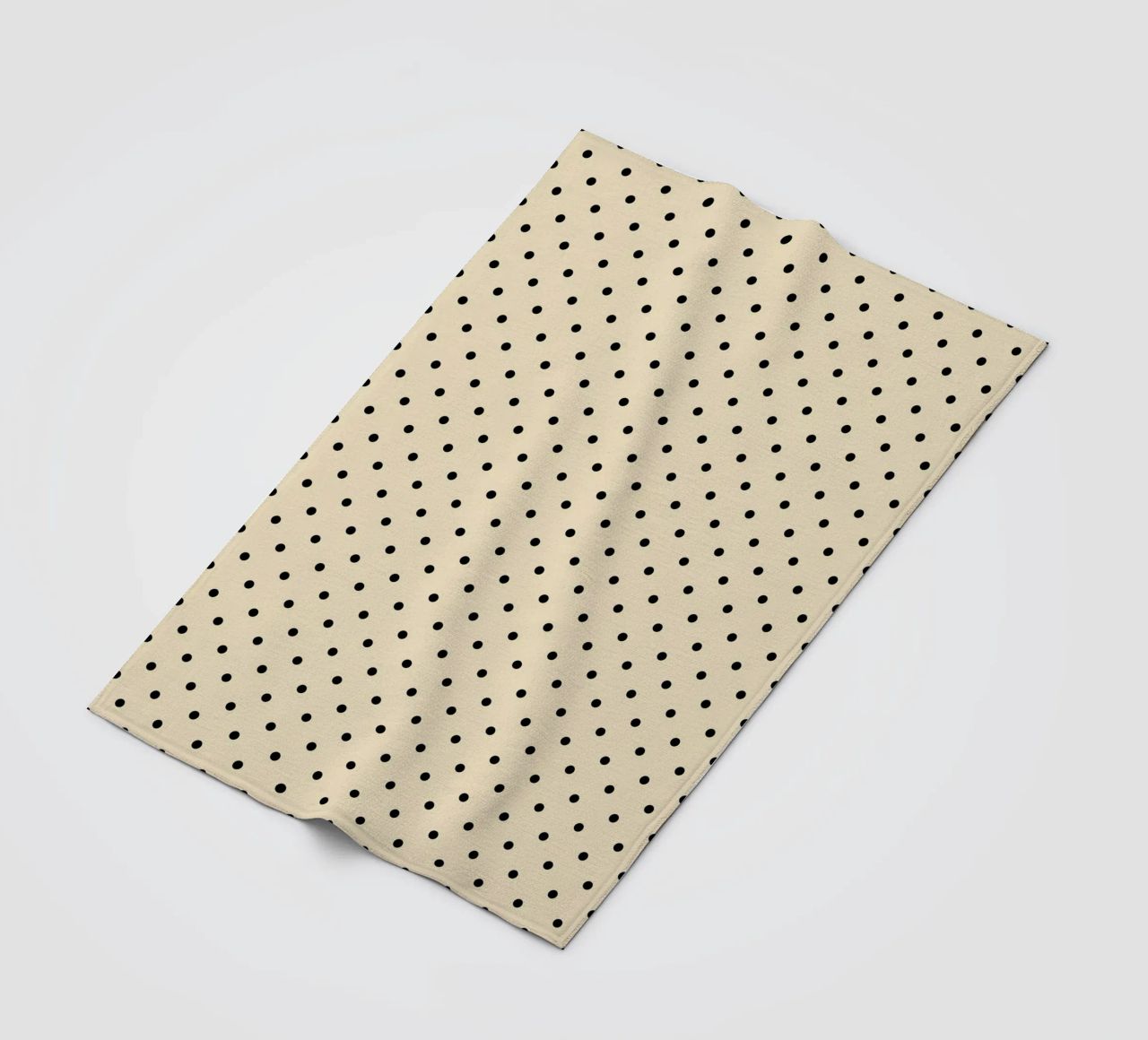 Minimal Basic Polka Dots | Nero su Beige coperta in pile da Beauty in Simplicity