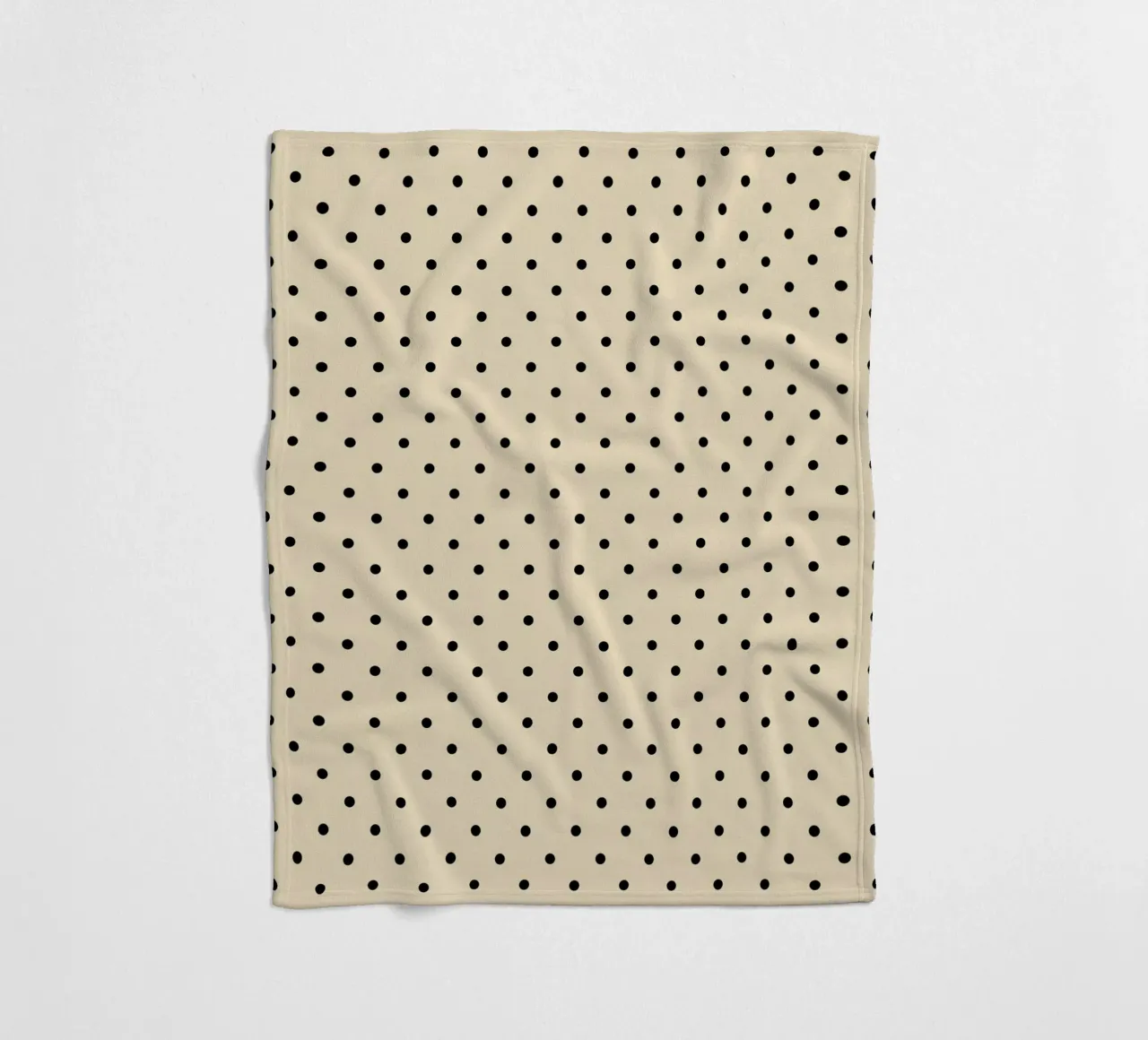 Minimal Basic Polka Dots | Nero su Beige coperta in pile da Beauty in Simplicity