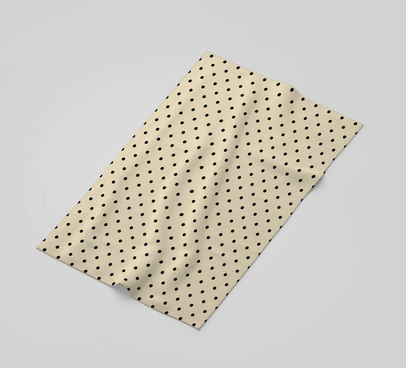 Minimal Basic Polka Dots | Nero su Beige telo mare da Beauty in Simplicity