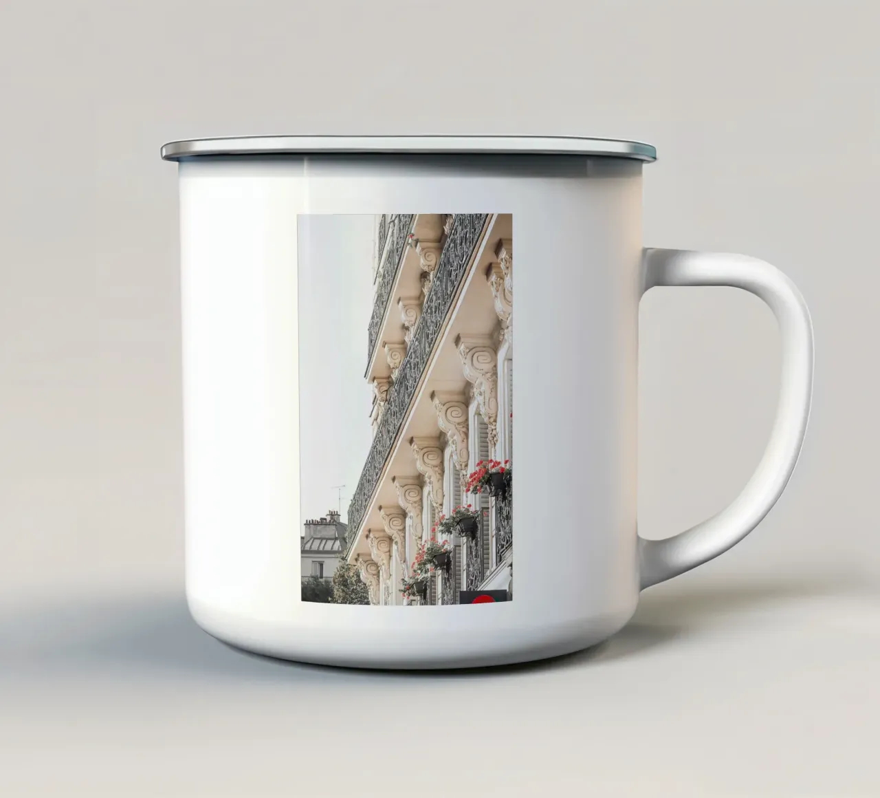 Red flowers on Paris balcony tazza in smalto da GraceDigitalArtCo