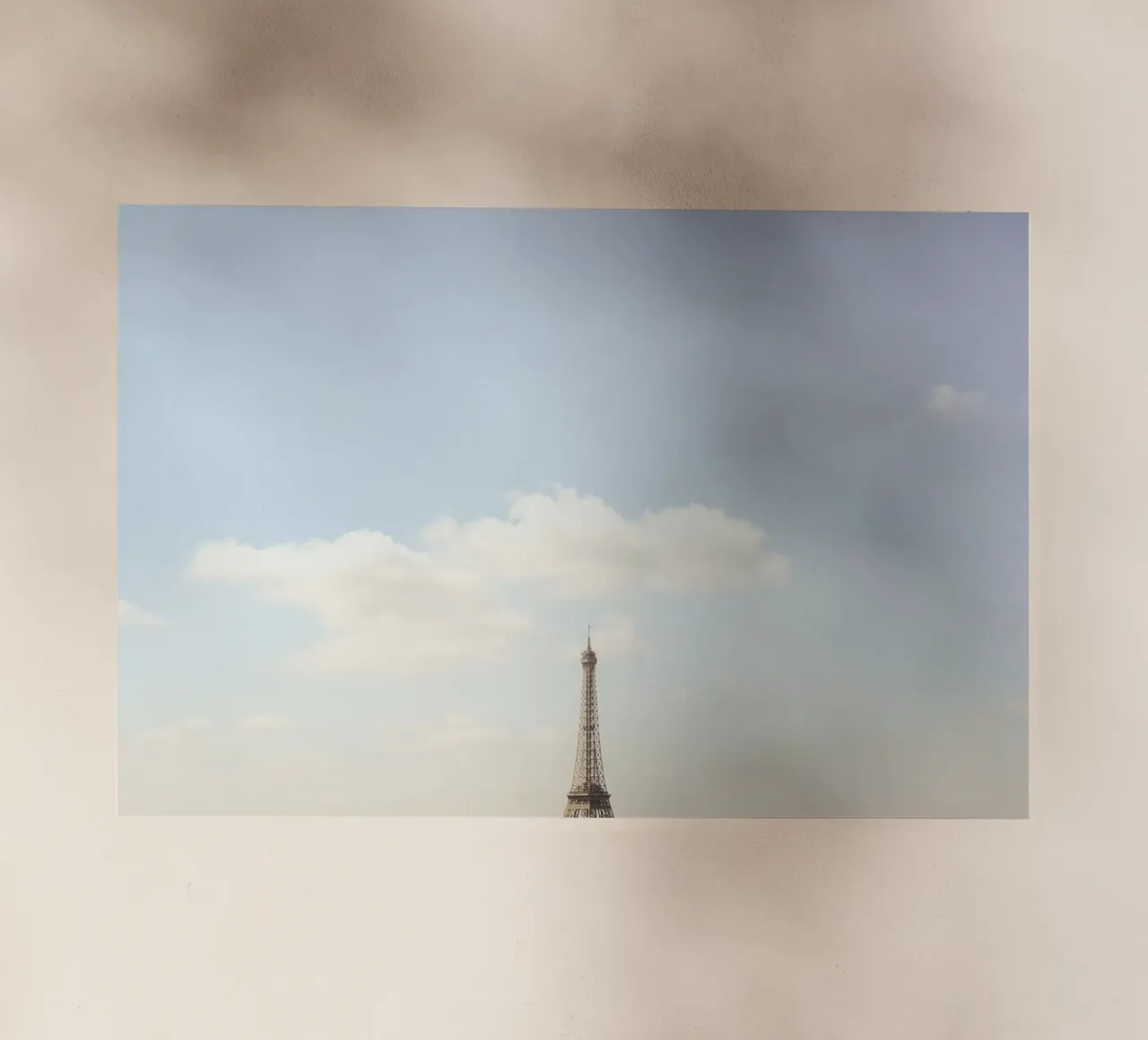 Paris Eiffel Tower Minimalist pellicola backlit da GraceDigitalArtCo