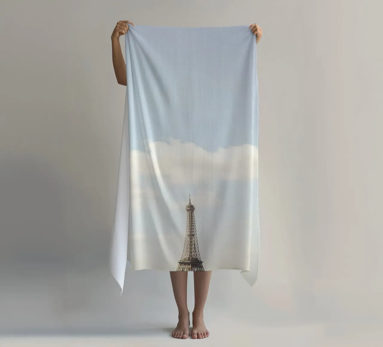 Paris Eiffel Tower Minimalist telo mare da GraceDigitalArtCo