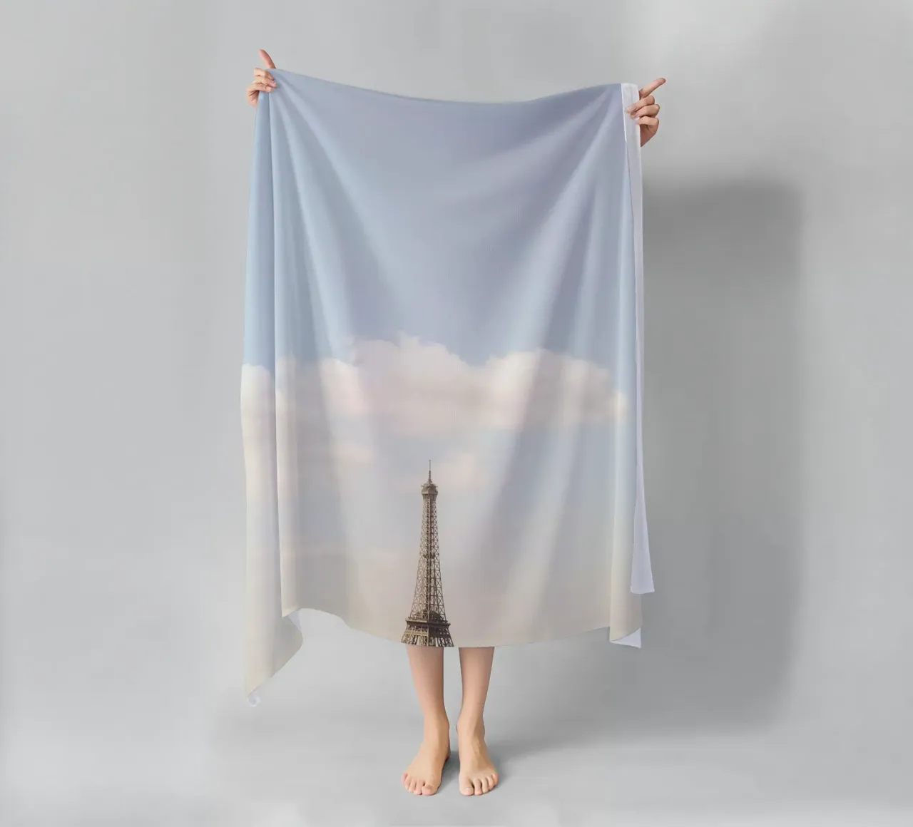 Paris Eiffel Tower Minimalist telo mare da GraceDigitalArtCo