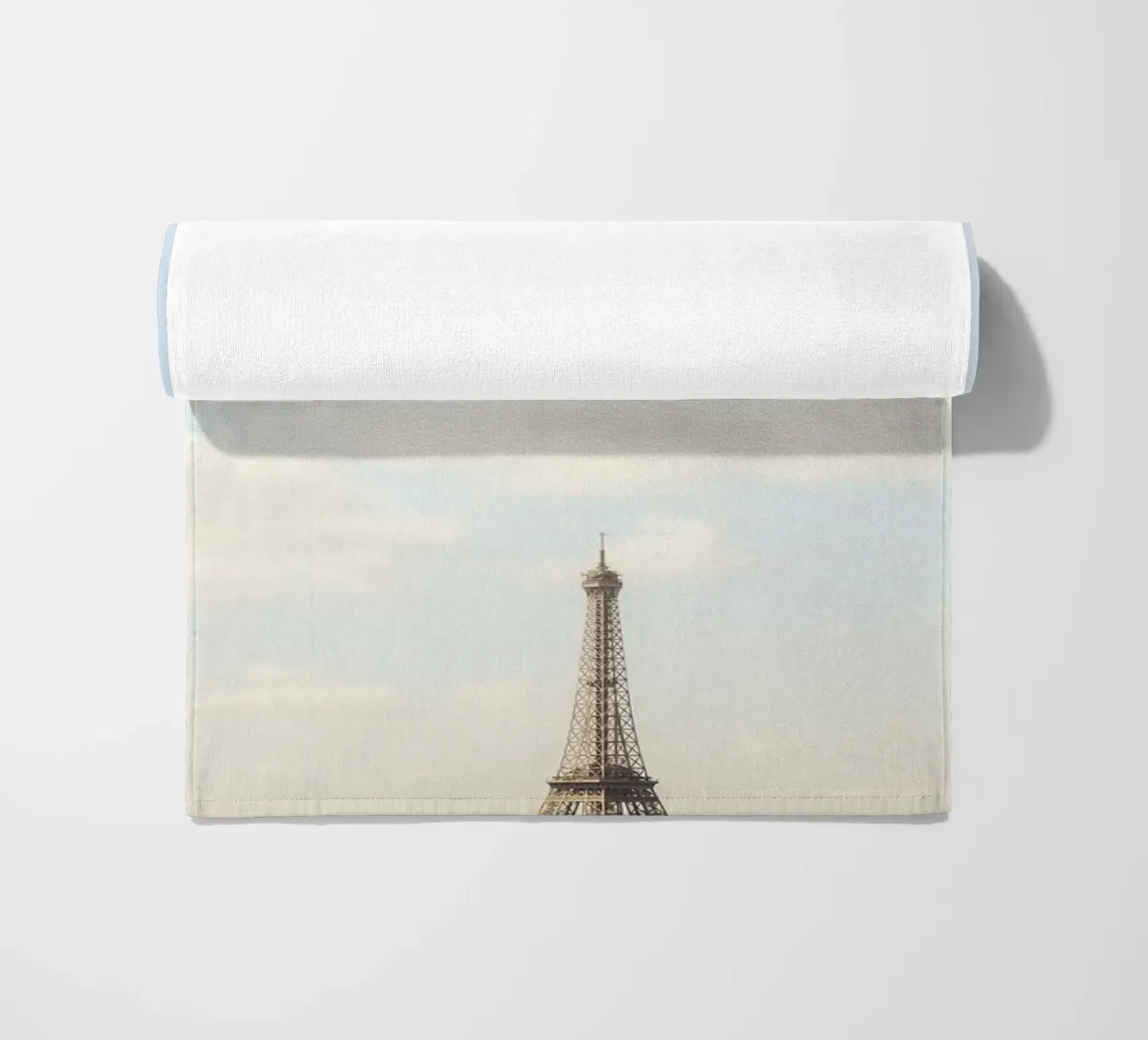 Paris Eiffel Tower Minimalist telo mare da GraceDigitalArtCo