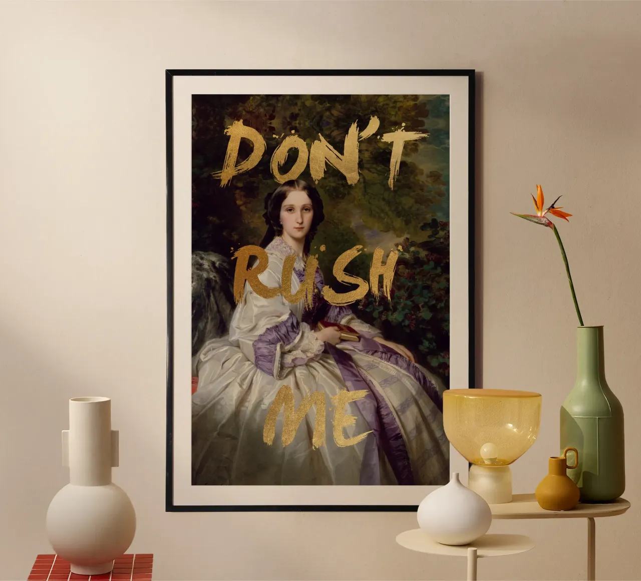 Gold Don't Rush Me poster con telaio in plastica da GraceDigitalArtCo