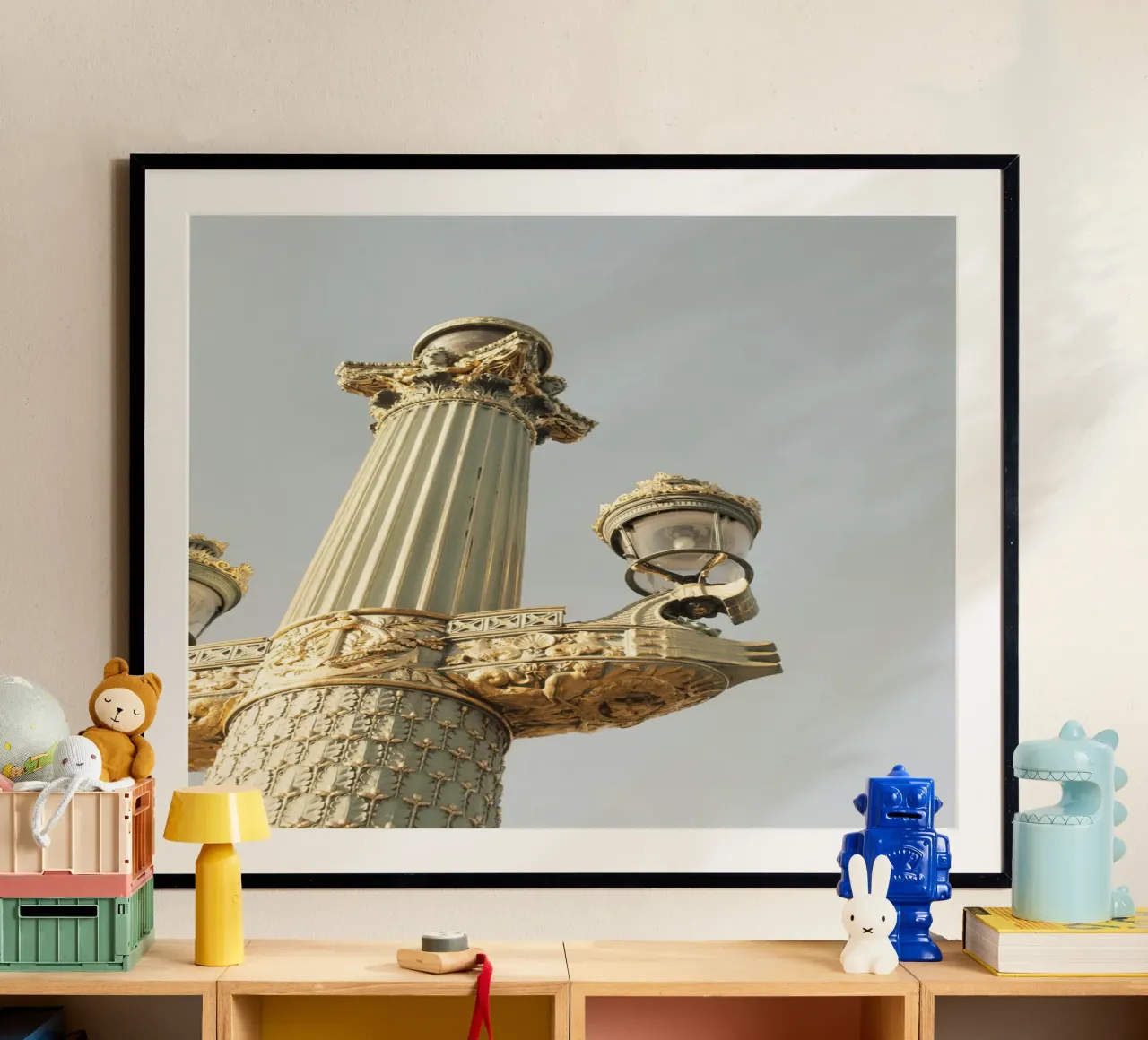 Green and Gold Paris Lamp poster con telaio in legno da GraceDigitalArtCo