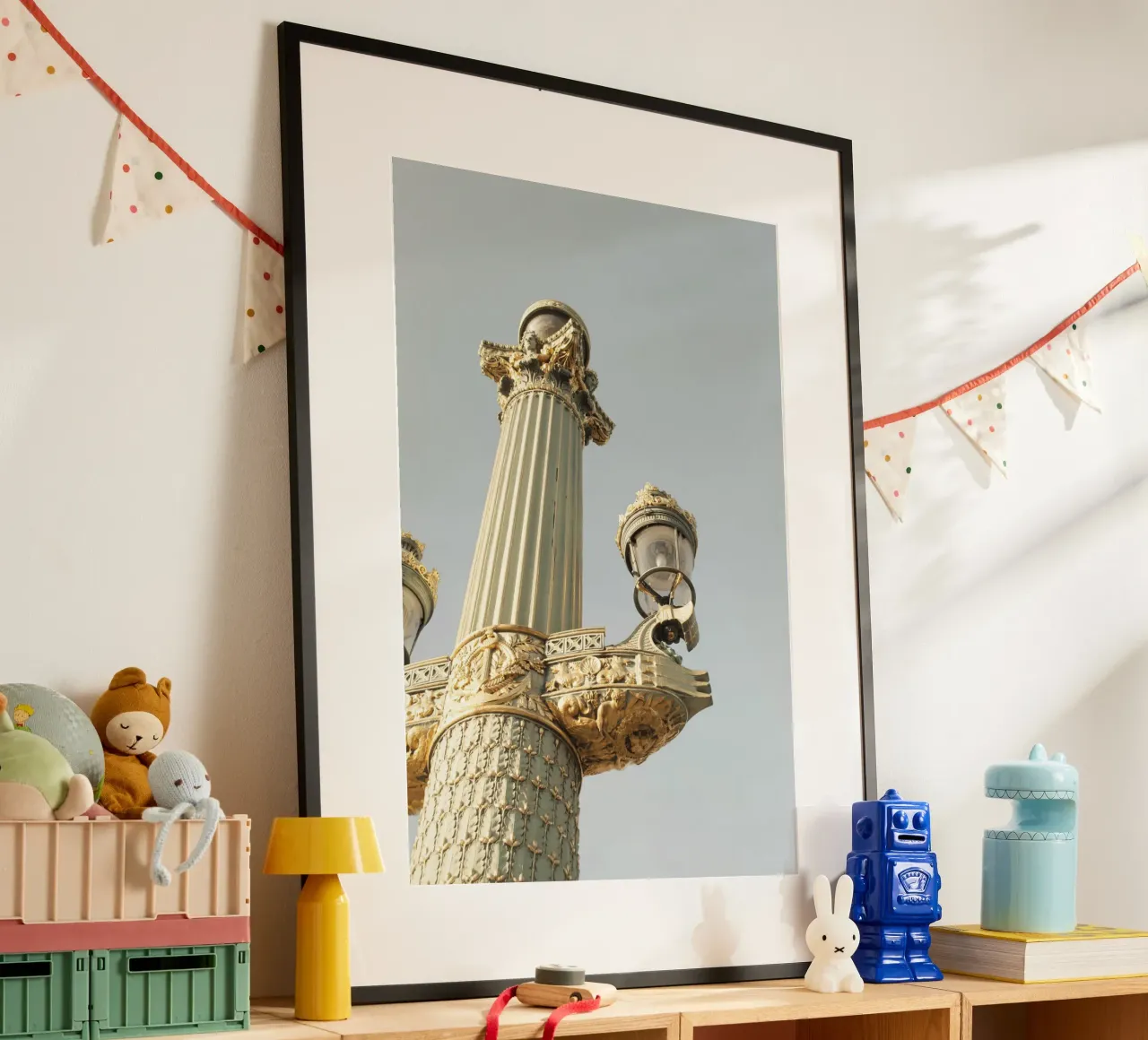 Green and Gold Paris Lamp poster con telaio in legno da GraceDigitalArtCo