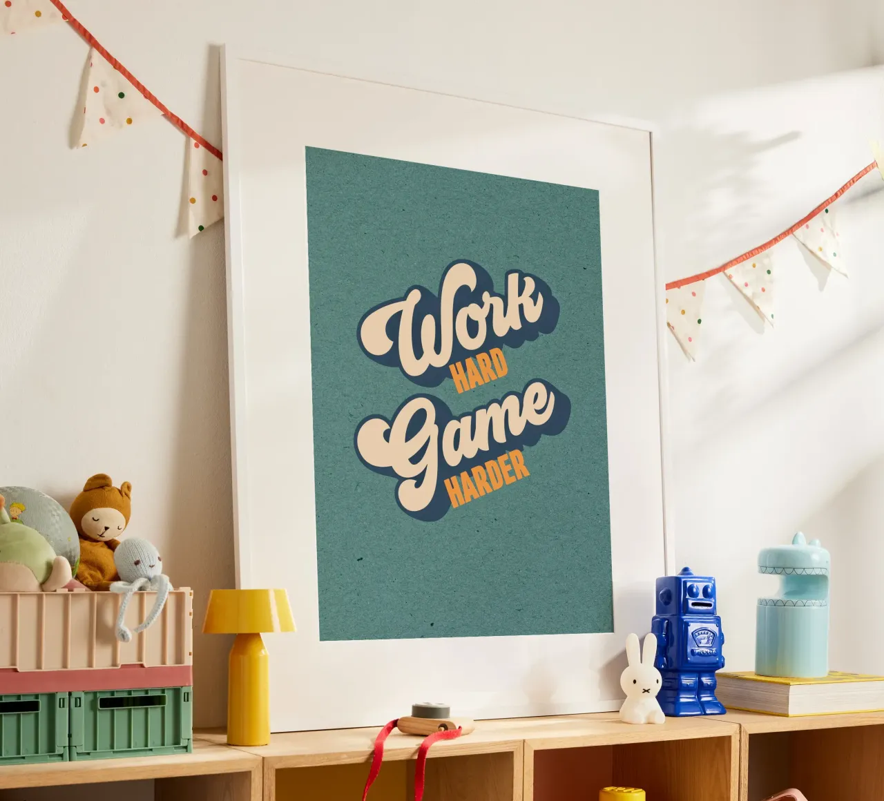 Work Hard, Game Harder - Tipografia motivazionale in grassetto poster con telaio in alluminio da Dominique Vari Words