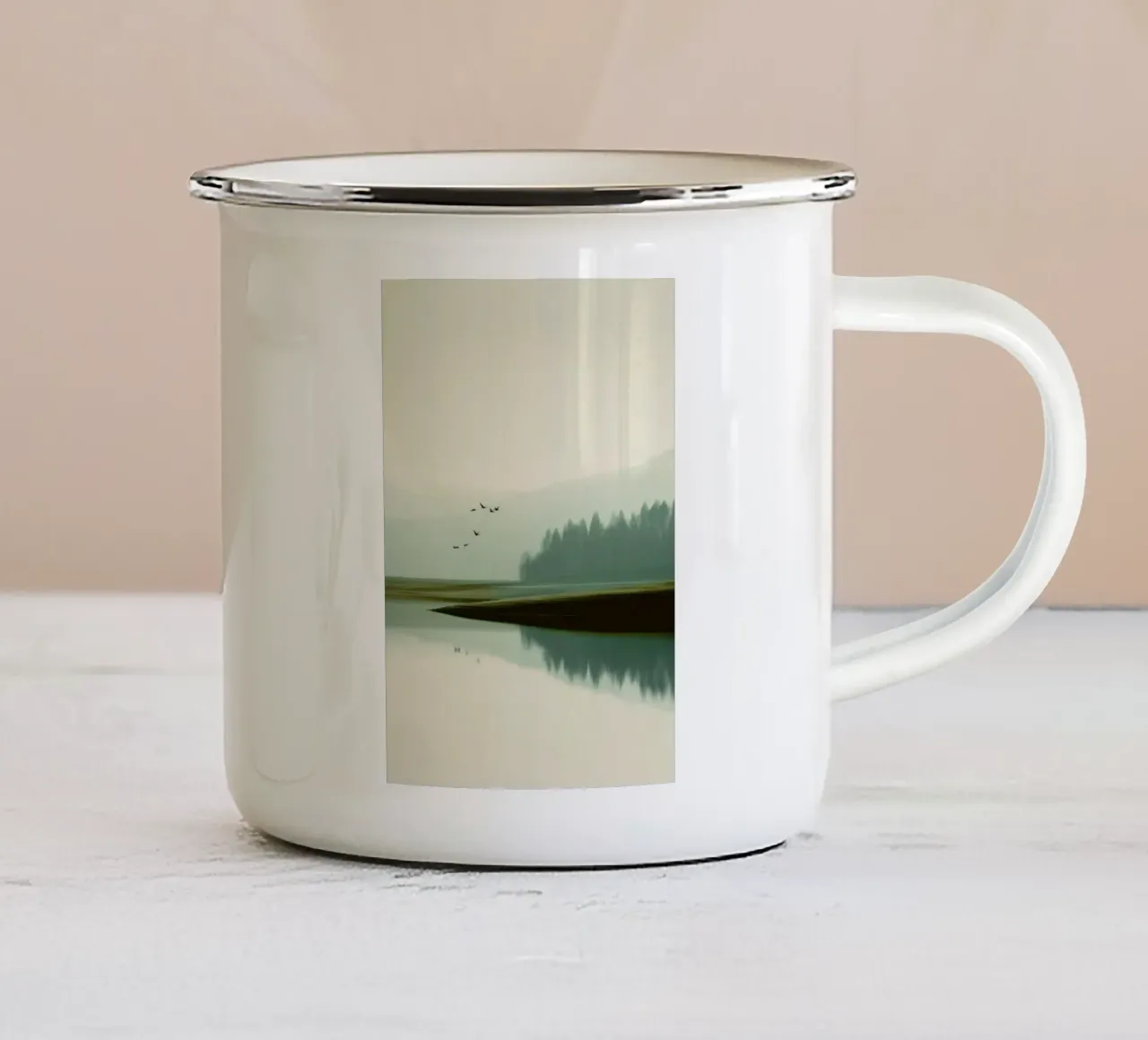 Minimalist Landscape - Birds Over Lake and Misty Forest tazza in smalto da Dune