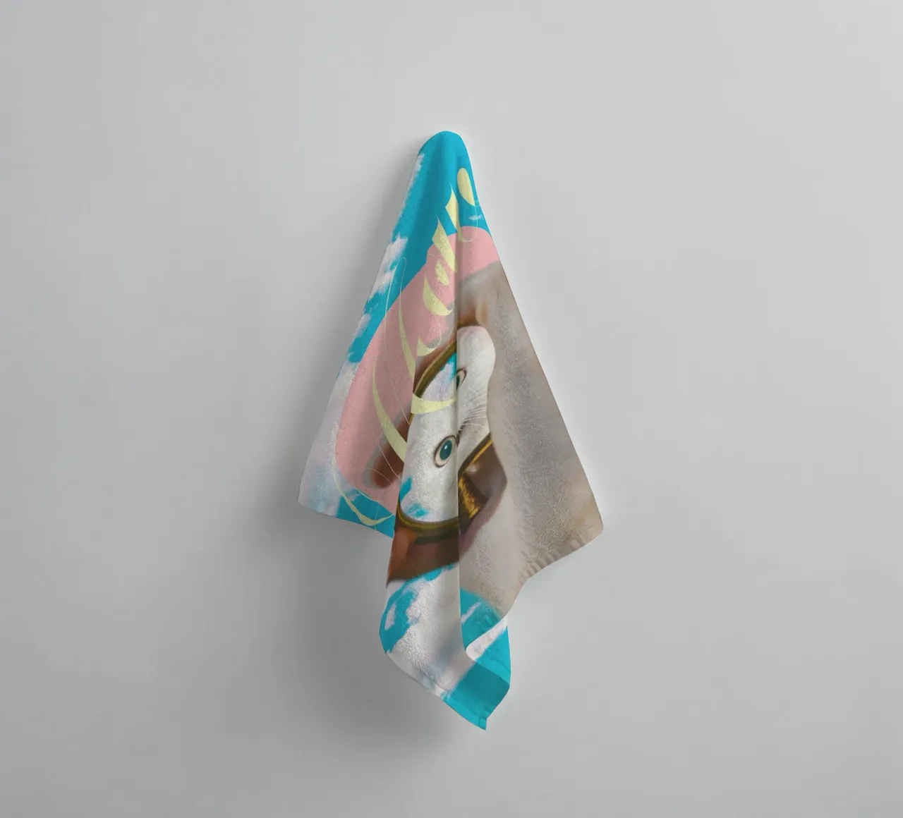 Meow! Cat Transformation asciugamano da bagno da MsGonzalez