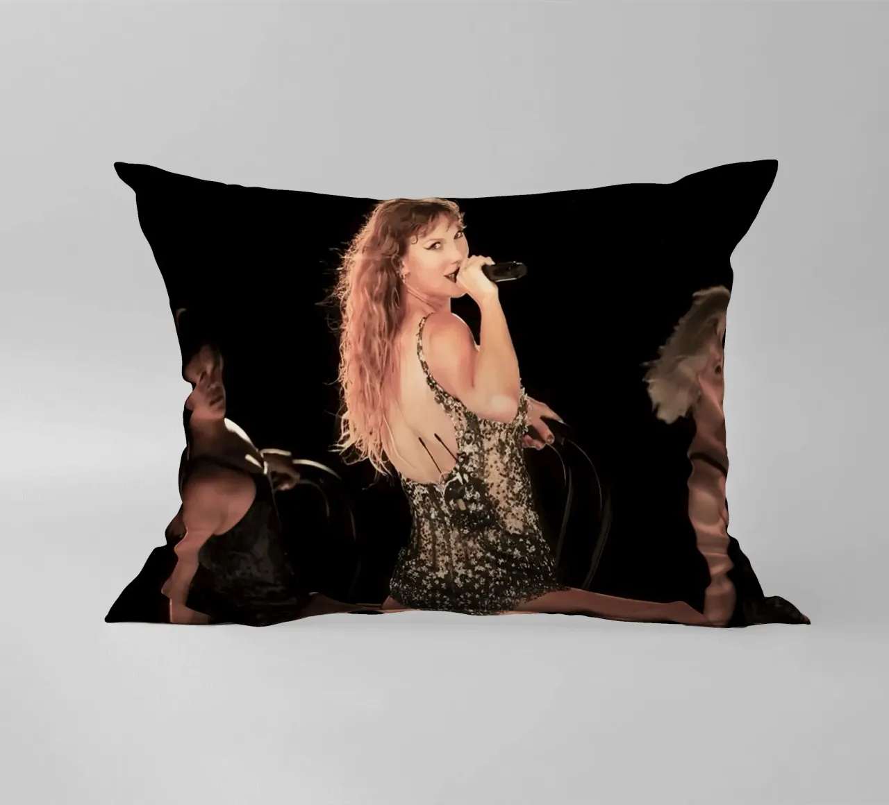 Taylor Swift cuscino da Musadad Shop