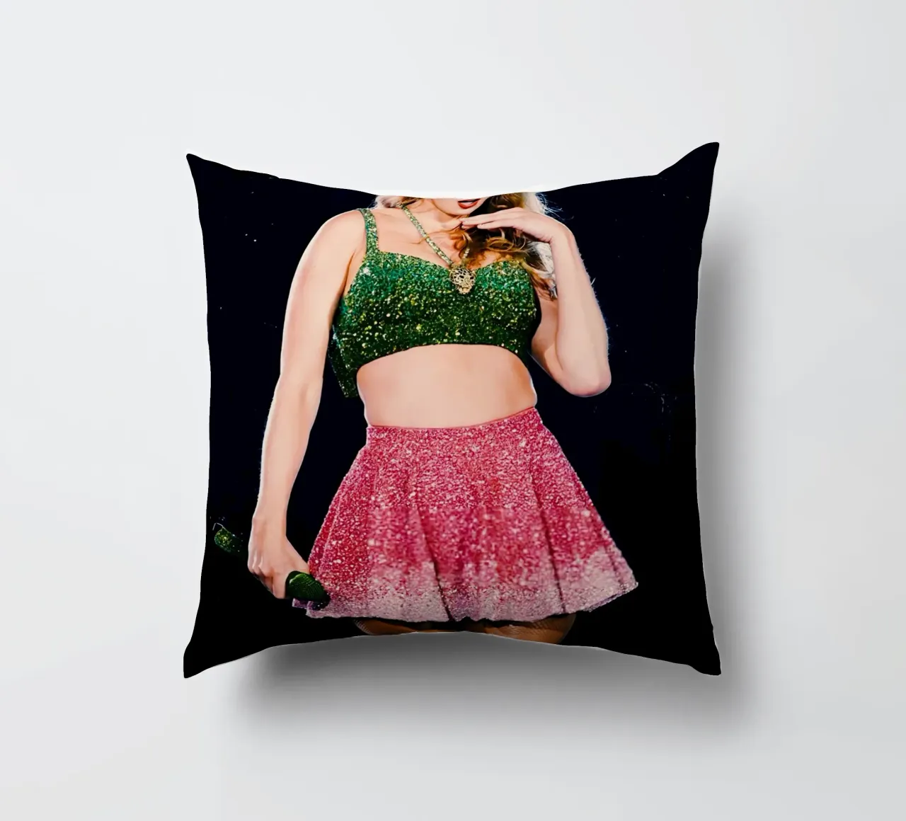 Taylor Swift cuscino da Musadad Shop
