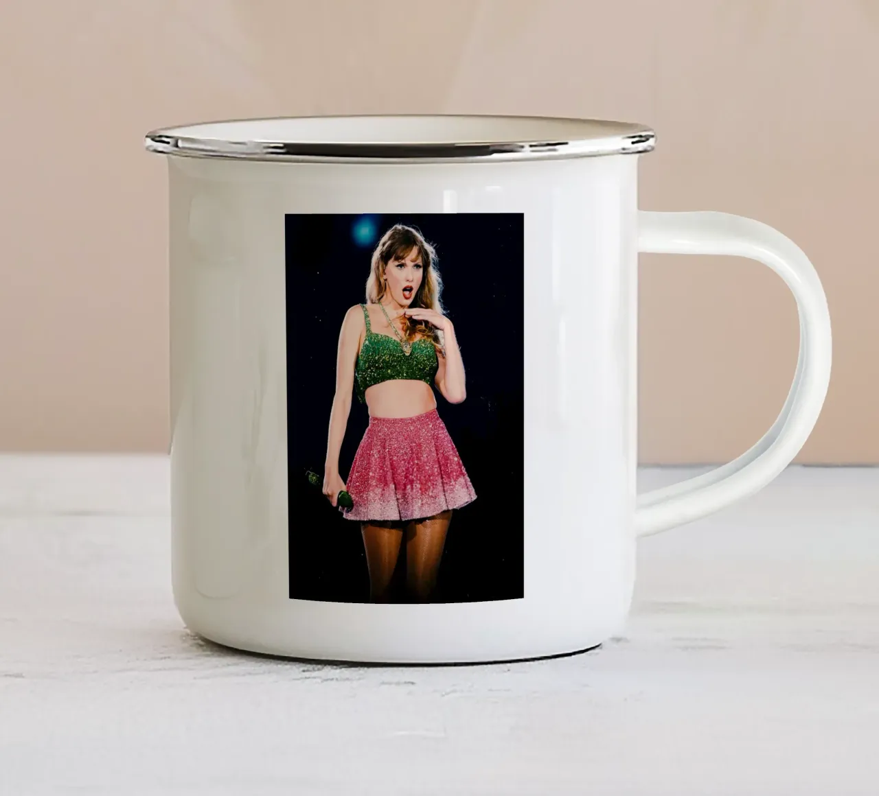 Taylor Swift tazza in smalto da Musadad Shop