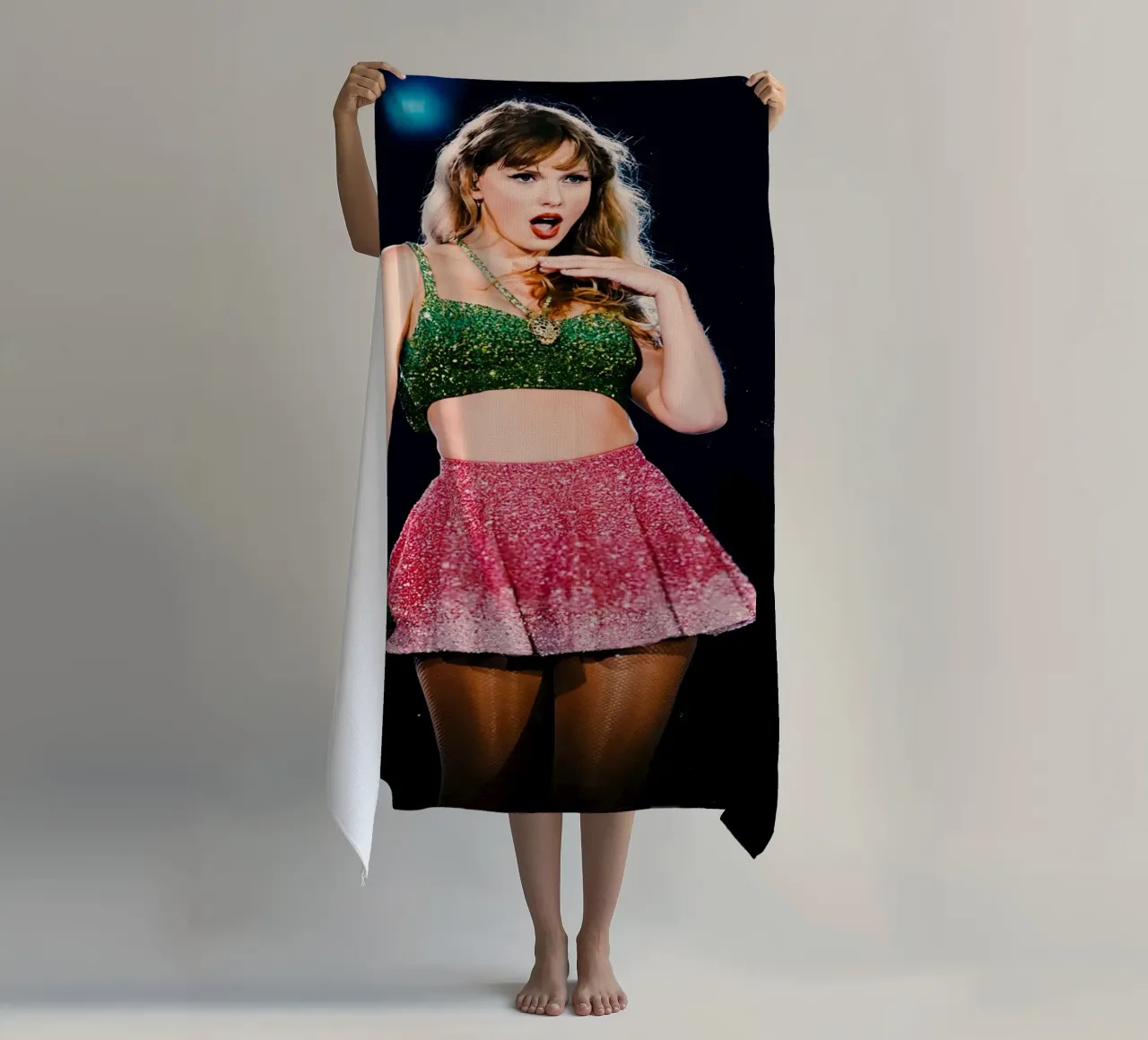 Taylor Swift telo mare da Musadad Shop