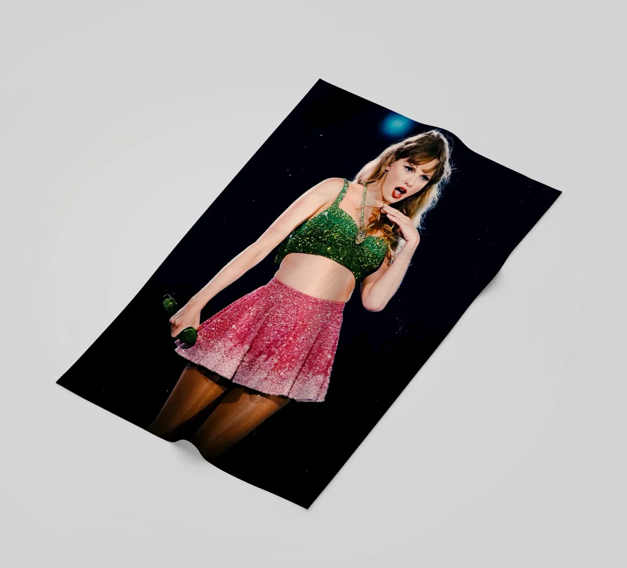 Taylor Swift telo mare da Musadad Shop