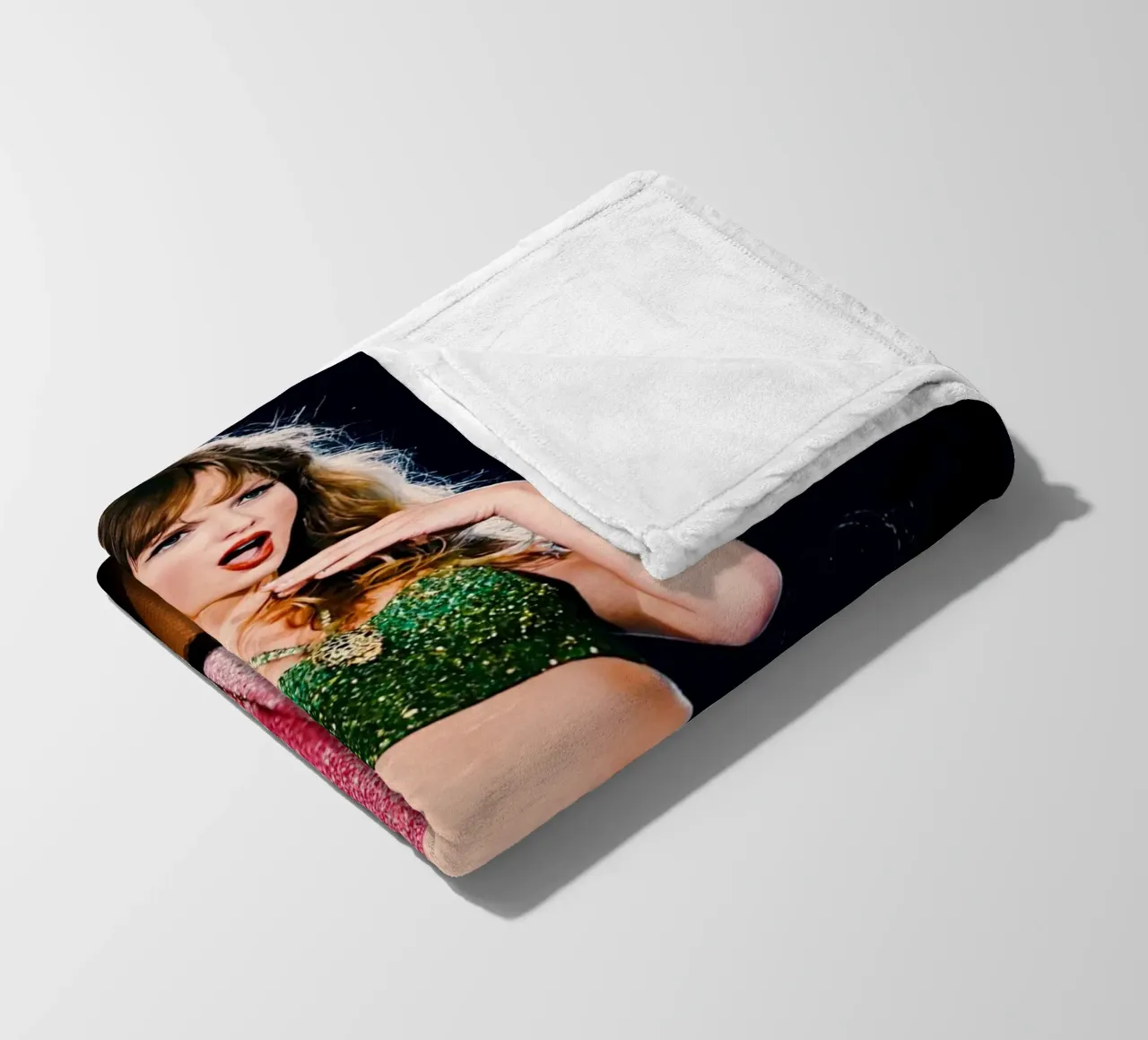 Taylor Swift coperta in pile da Musadad Shop