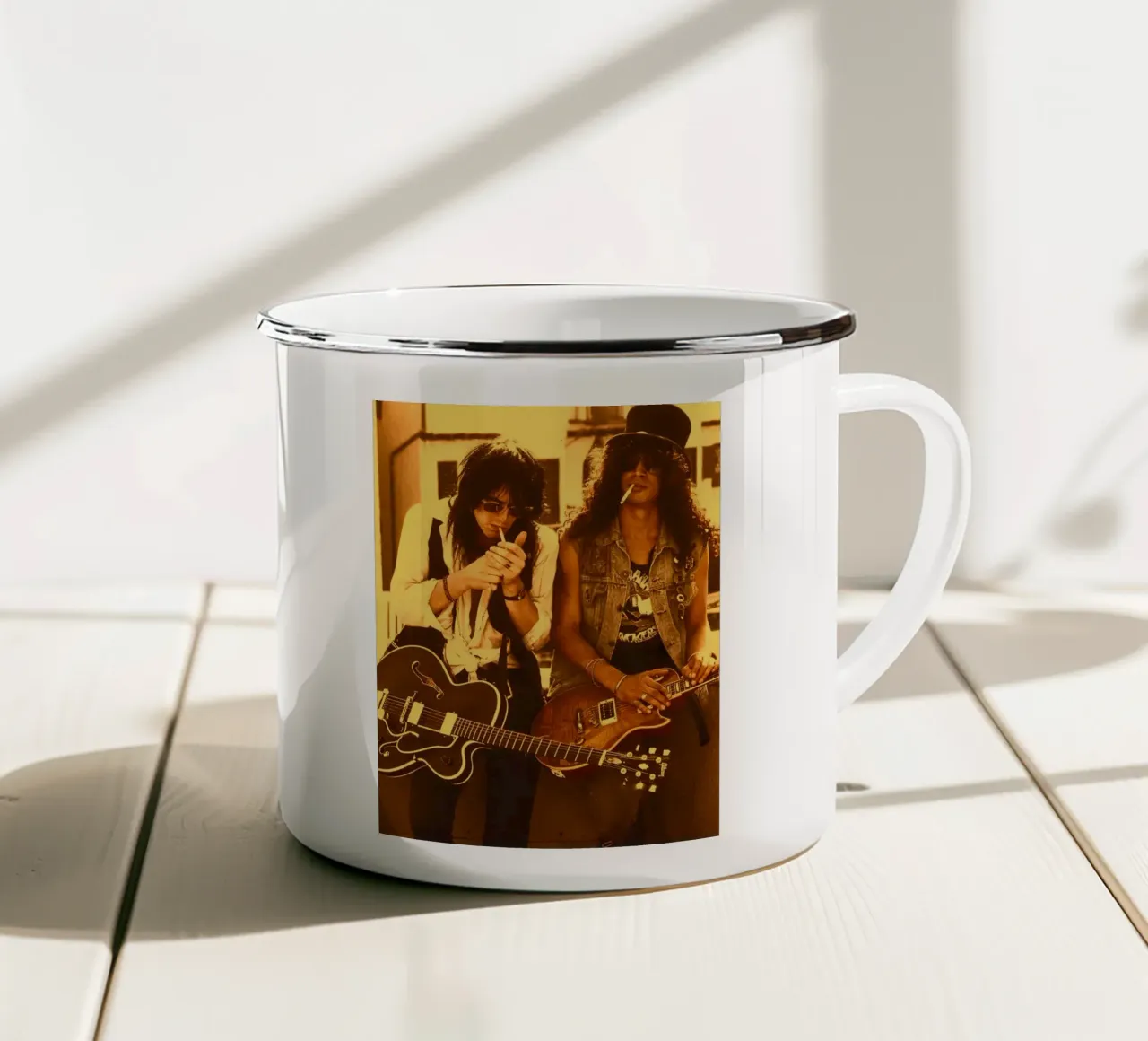 Slash and Izzy tazza in smalto da Musadad Shop