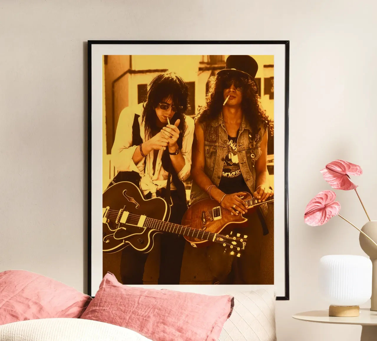 Slash and Izzy poster con telaio in alluminio da Musadad Shop