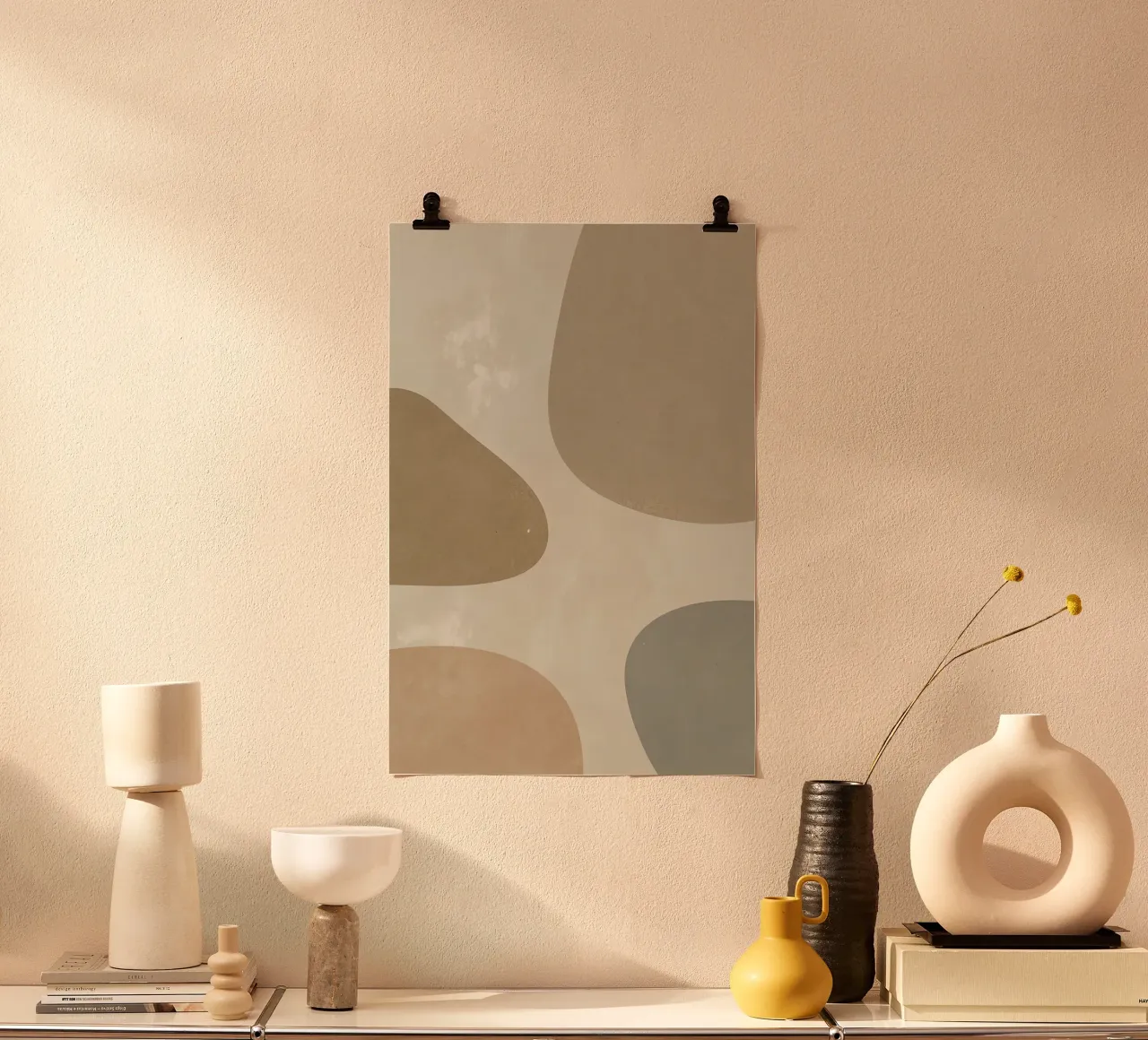 Forme astratte Sfondo beige e neutro poster con telaio in alluminio da DesignDoodle