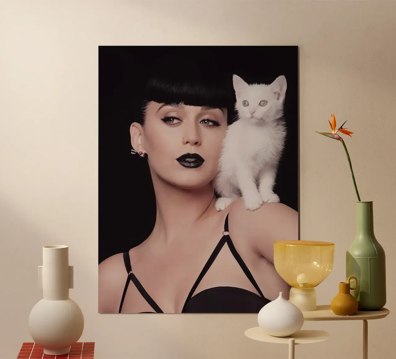 Lady Gaga and His Cat poster con telaio in alluminio da Musadad Shop