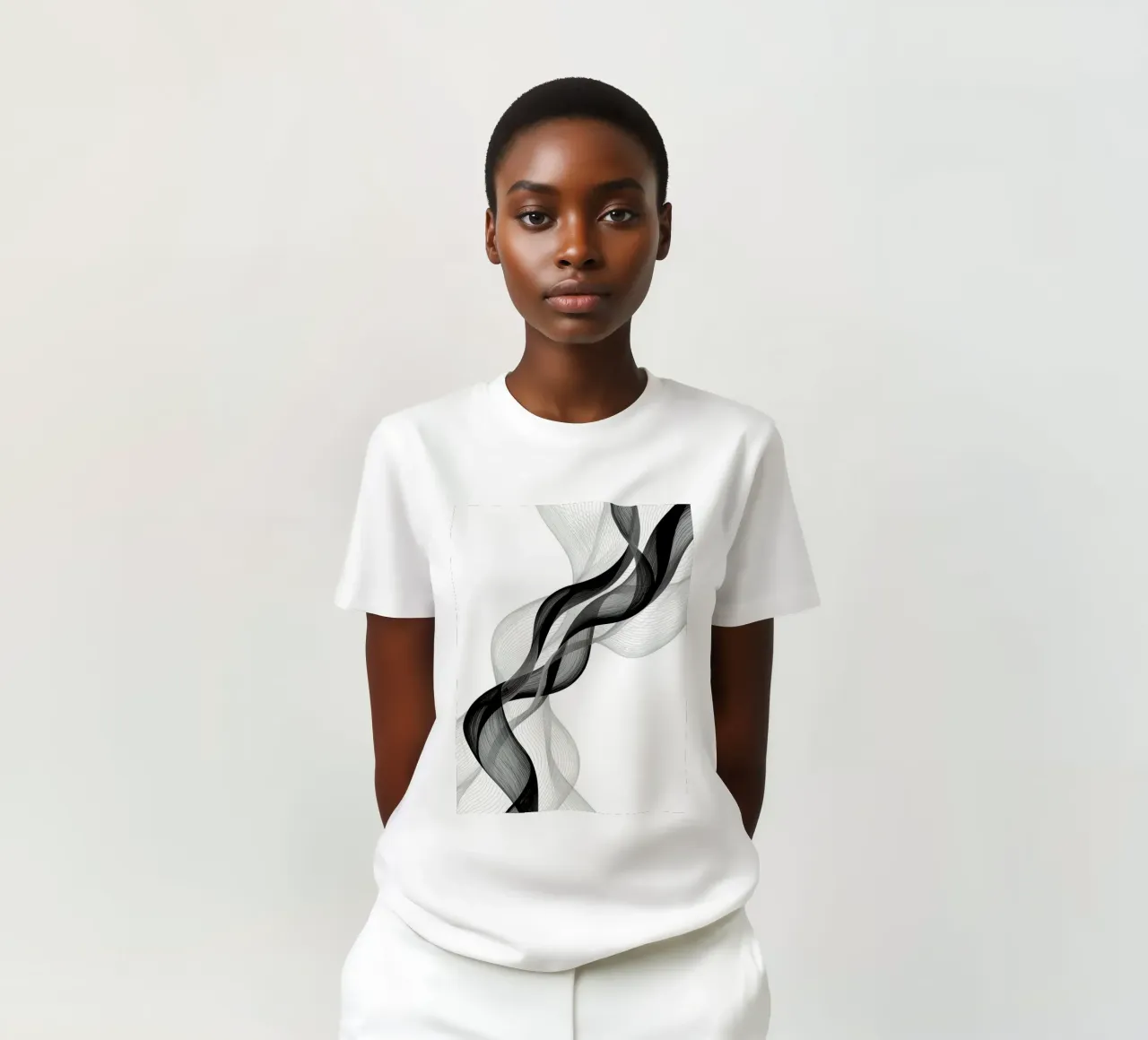 Linee ondulate astratte nero grigio e bianco t-shirt da DesignDoodle