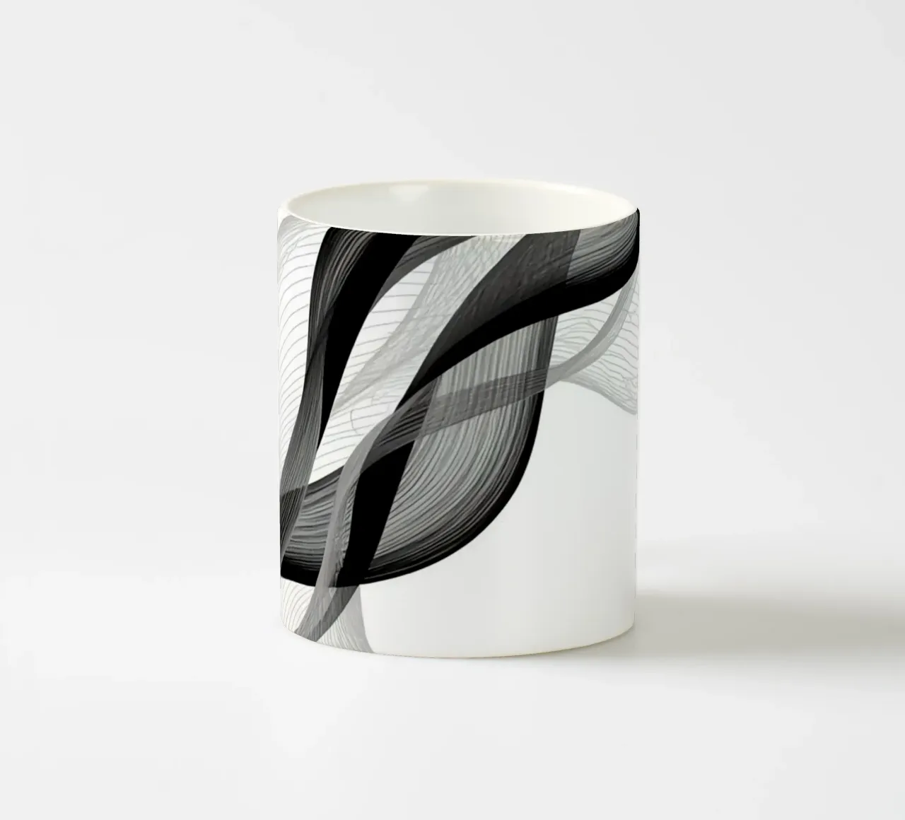 Linee ondulate astratte nero grigio e bianco tazza in ceramica da DesignDoodle