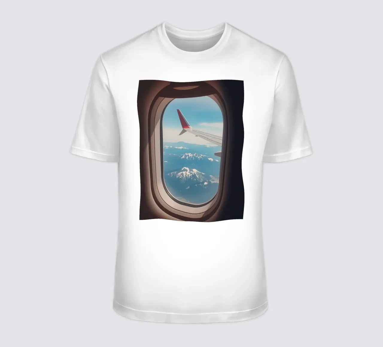 Vue d'un hublot d'avion sur une aile et des montagnes t-shirt de DesignDoodle