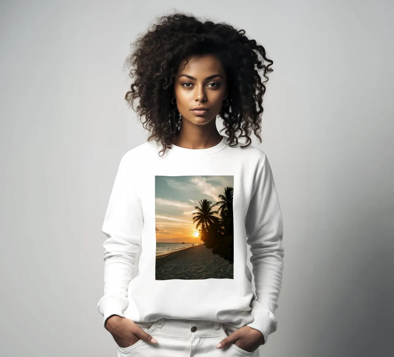 Tramonto sulla spiaggia con palme e oceano felpa da DesignDoodle