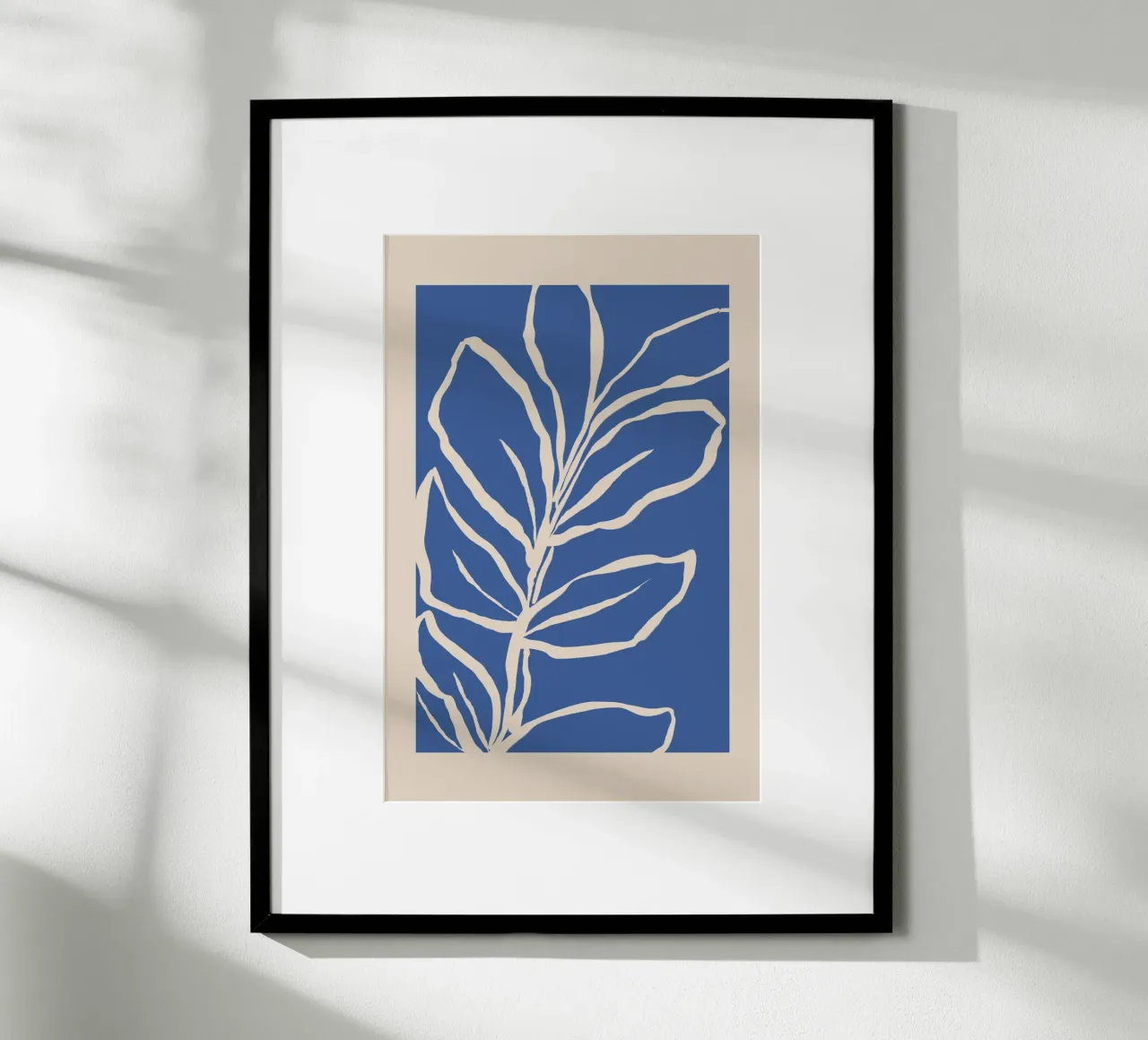 Abstraktes Blatt in Beige auf Blau Poster von Melloi Art Print