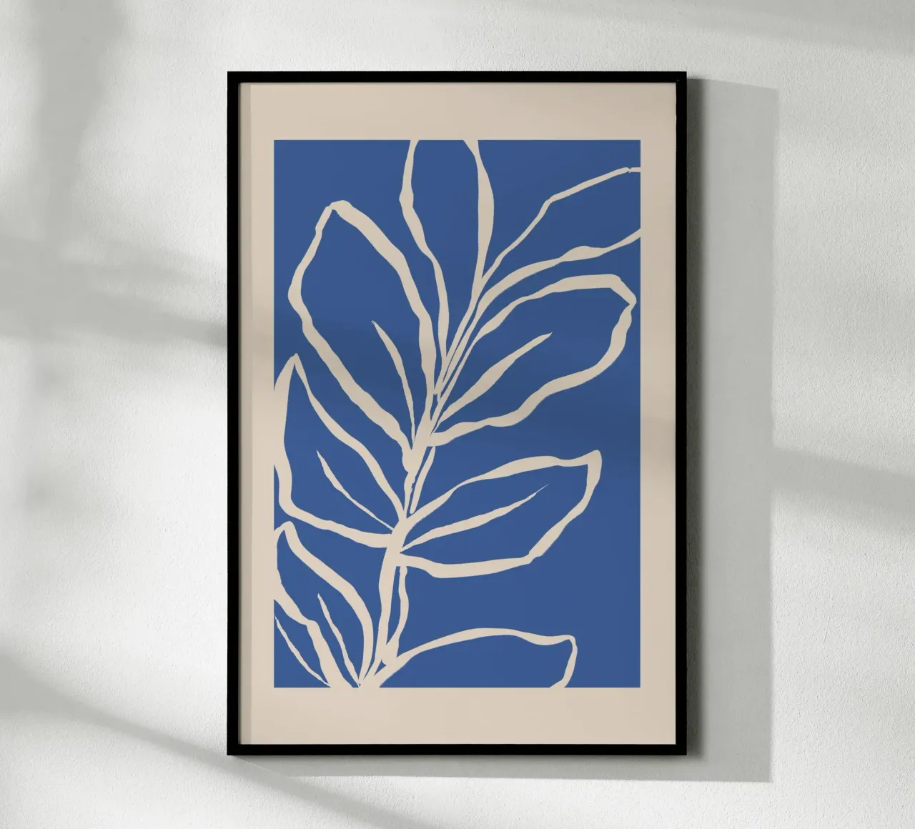 Abstraktes Blatt in Beige auf Blau Poster von Melloi Art Print