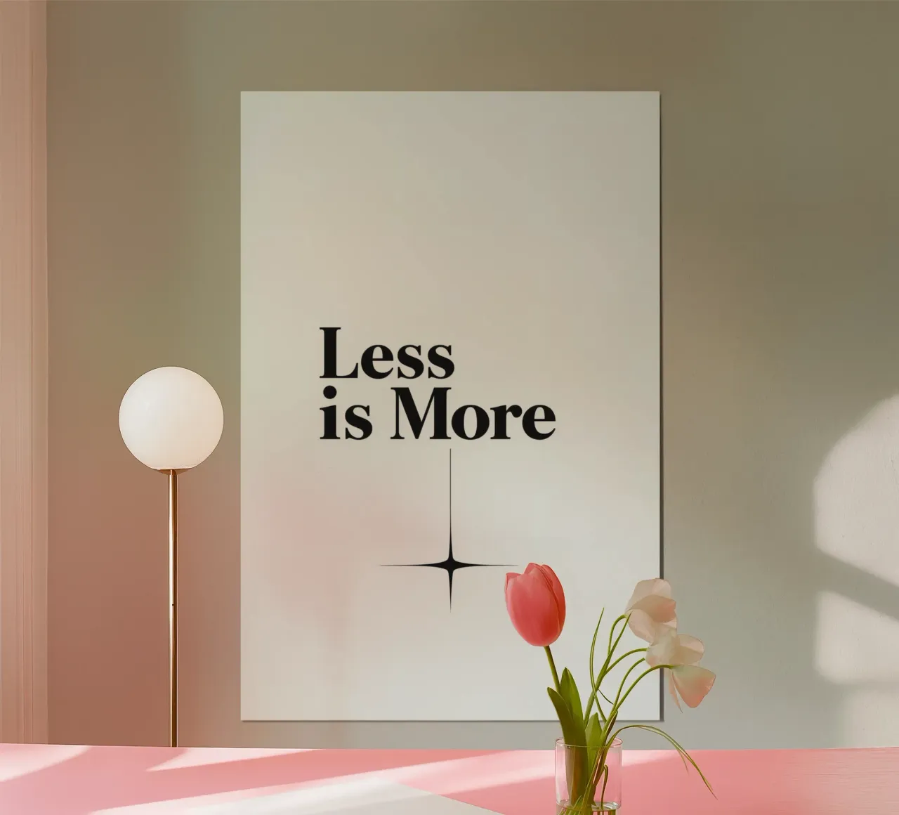 Testo nero Less is More sopra la stella a quattro punti poster con telaio in legno da DesignDoodle