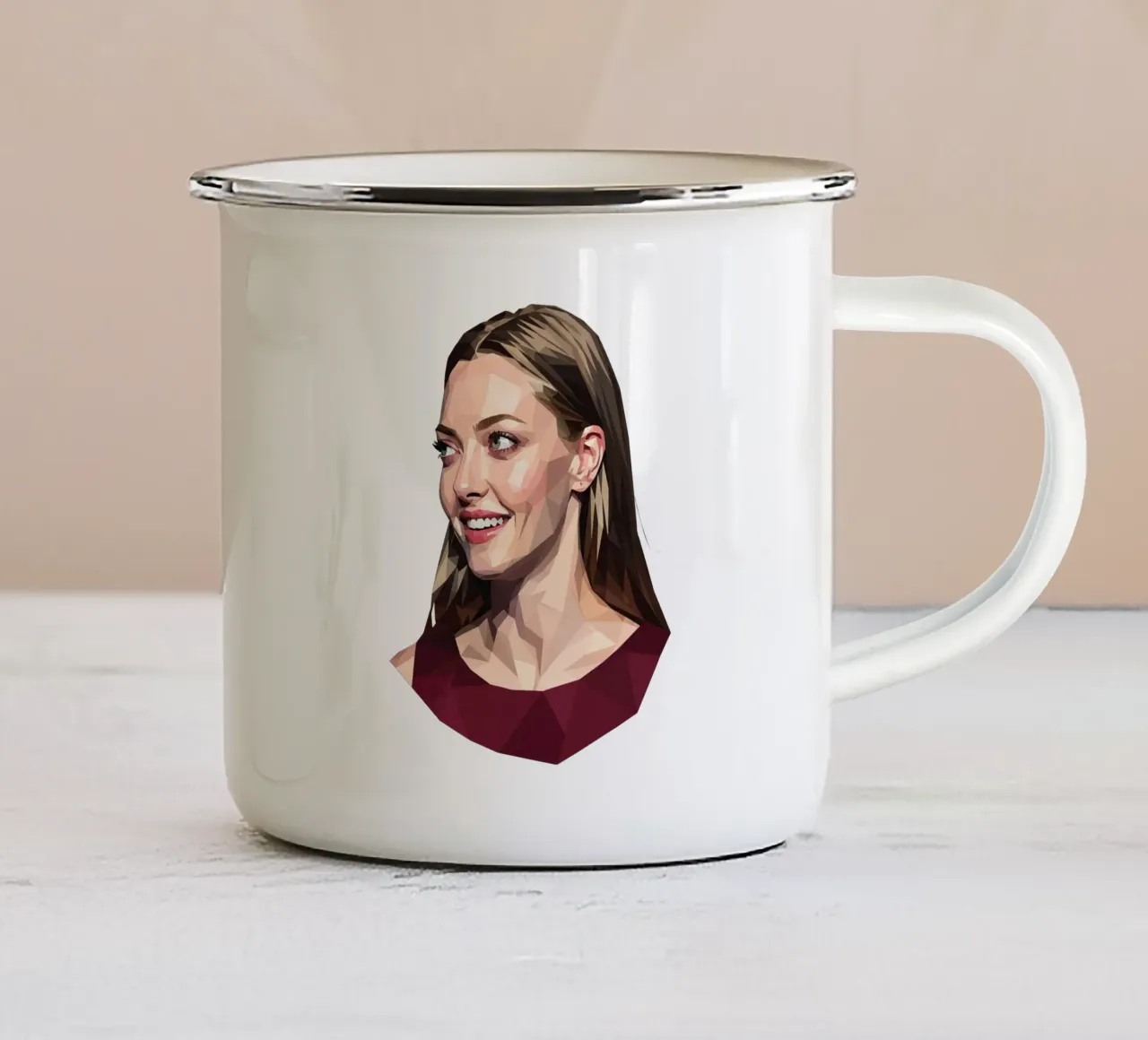 Amanda Seyfried Lowpoly tazza in smalto da Low Profile
