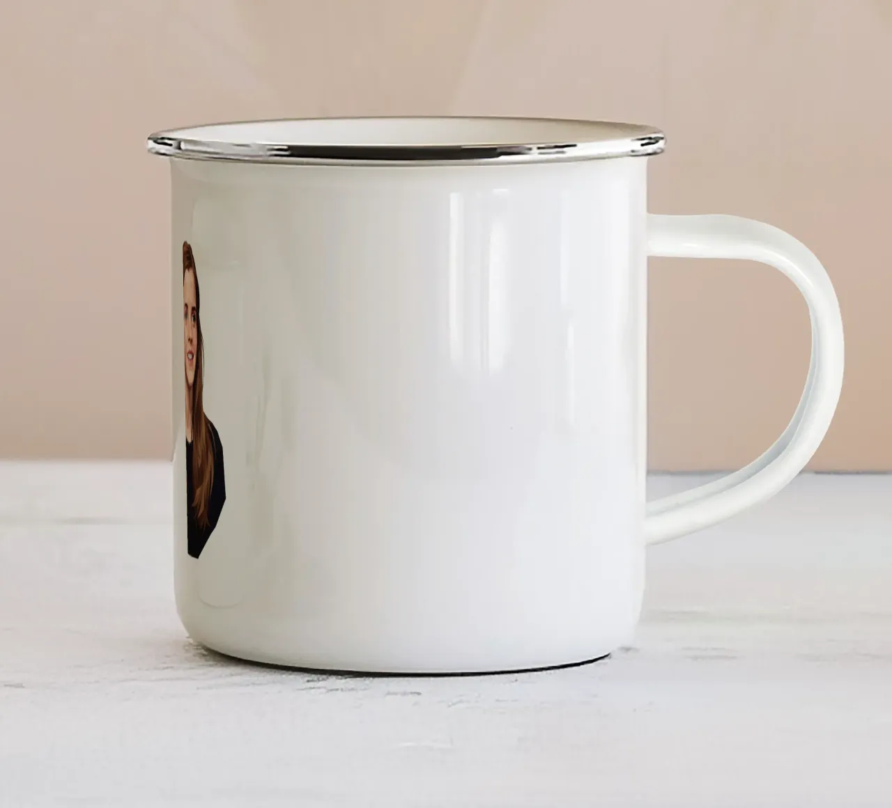 Emma Watson Low Poly tazza in smalto da Low Profile