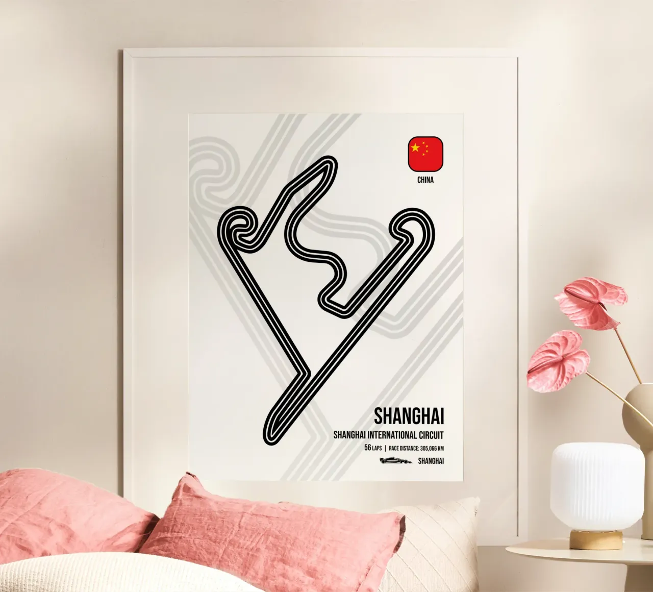 Pista di Shanghai poster con telaio in legno da Mariel Toigo