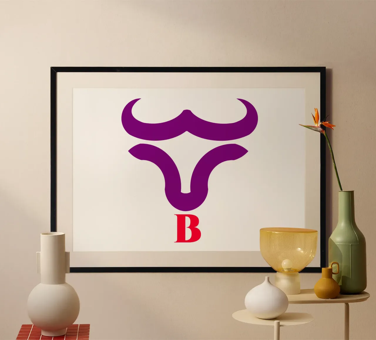 Rosso Viola Testa di bufalo Logo animale colorato poster con telaio in alluminio da Urban Life