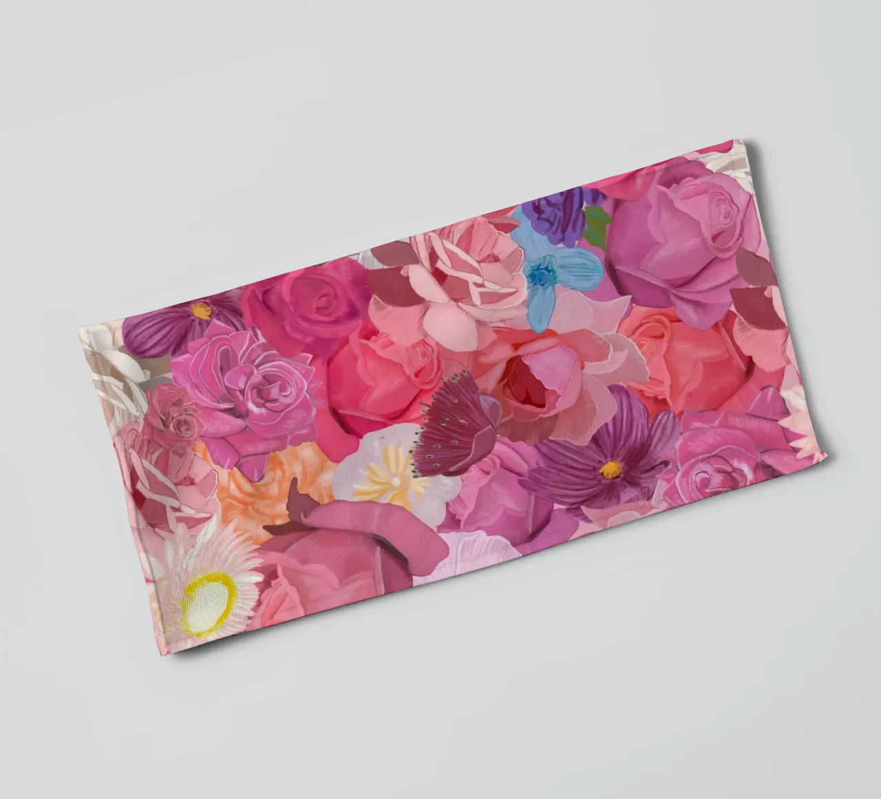 A lot of roses valentine pattern towel by gulsengunel