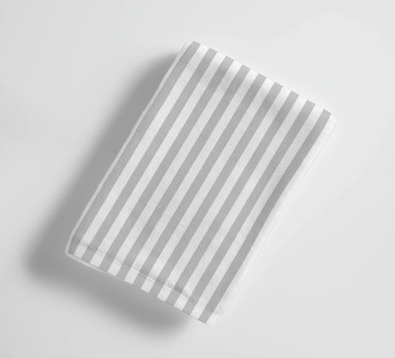 Minimal Basic Classic Bold Stripes 2 | Wit en Lichtgrijs badhanddoek van Beauty in Simplicity