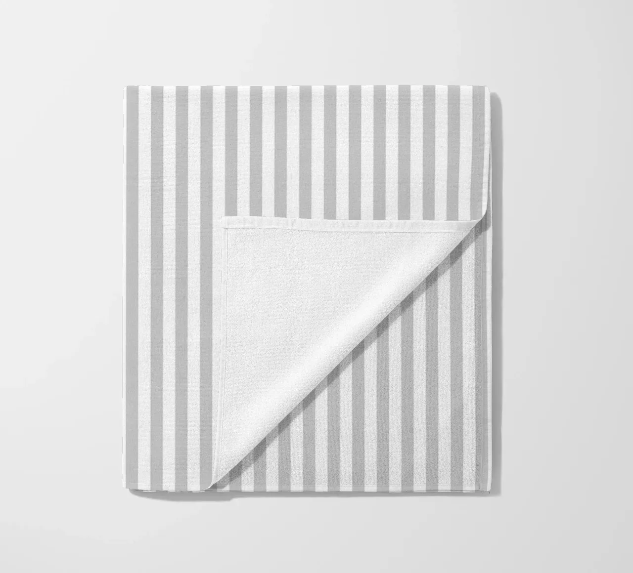 Minimal Basic Classic Bold Stripes 2 | Bianco e grigio chiaro telo mare da Beauty in Simplicity