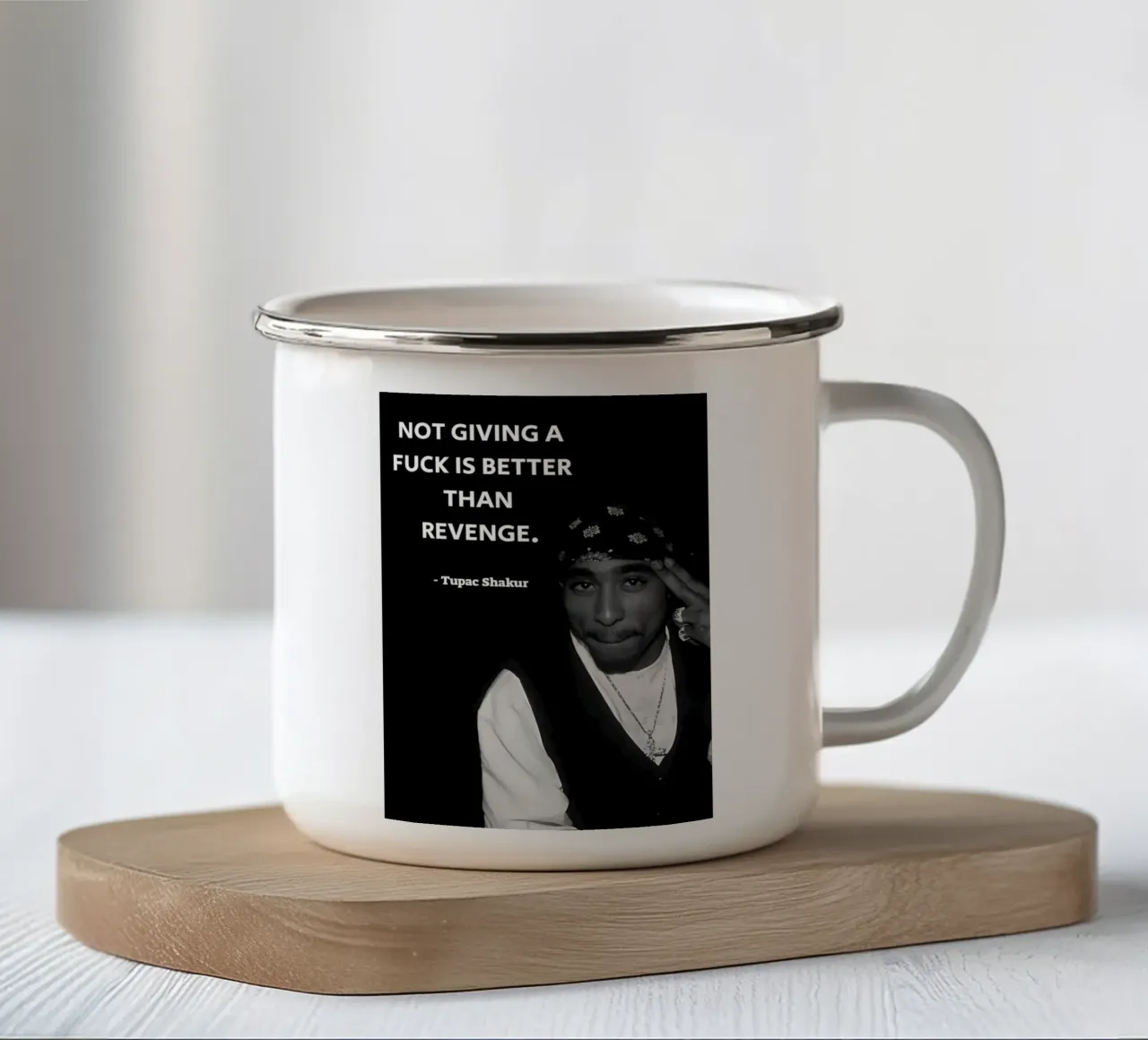 'Not giving iş better tazza in smalto da Type & Tape