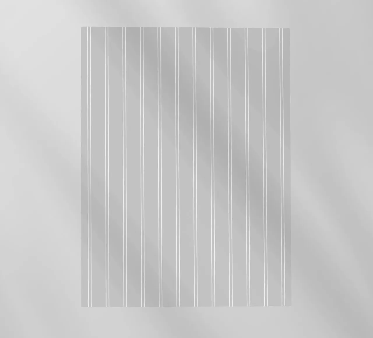 Minimal Basic Classic a doppie strisce bianche su grigio chiaro pellicola backlit da Beauty in Simplicity