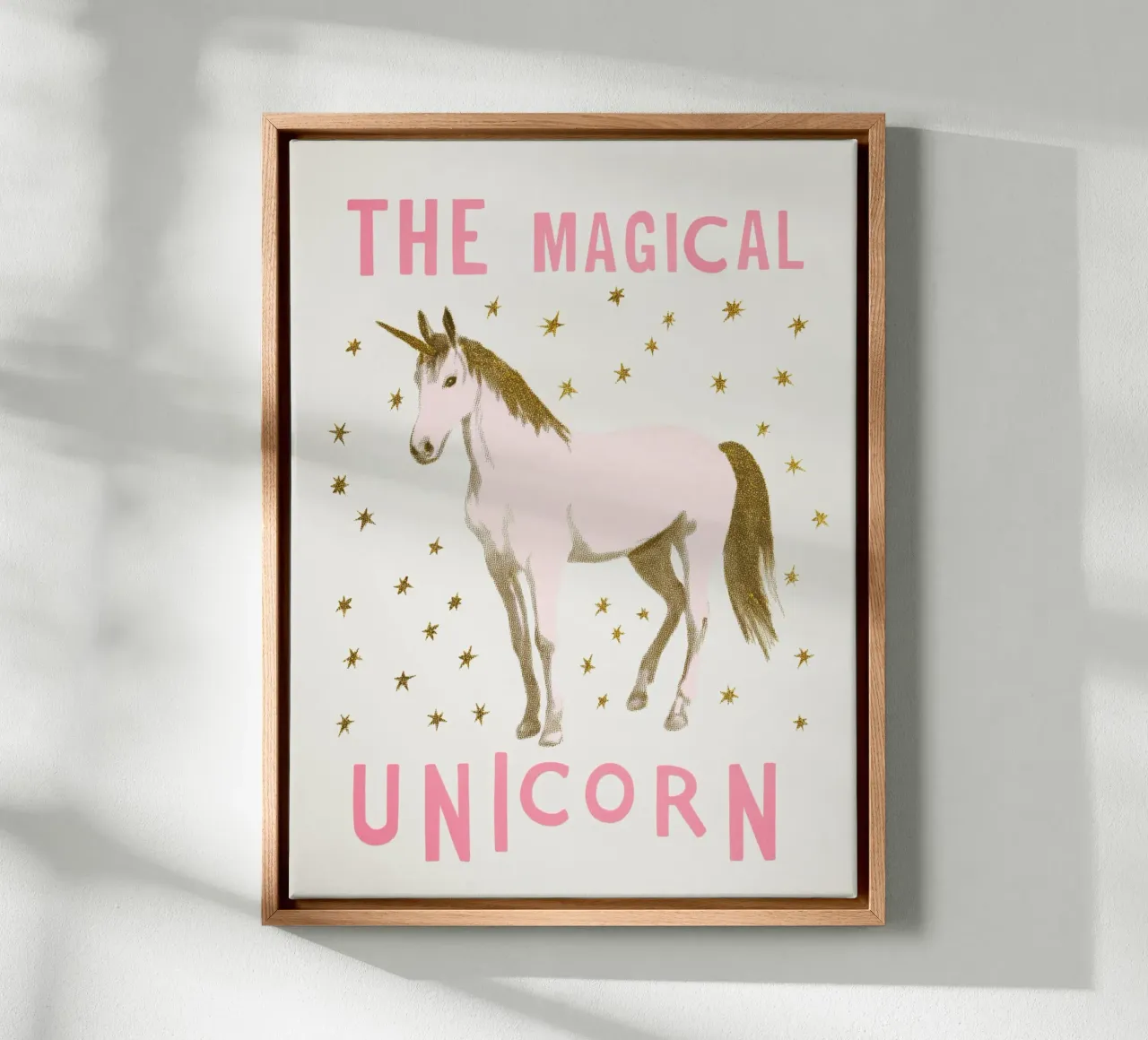 Glitzernde Einhorn Magie Leinwand mit Schattenfugenrahmen von Carinaprint