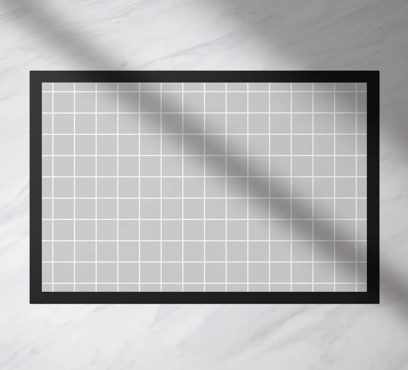 Minimal Classic Basic Grid | Weiß auf Hellgrau Fußmatte von Beauty in Simplicity